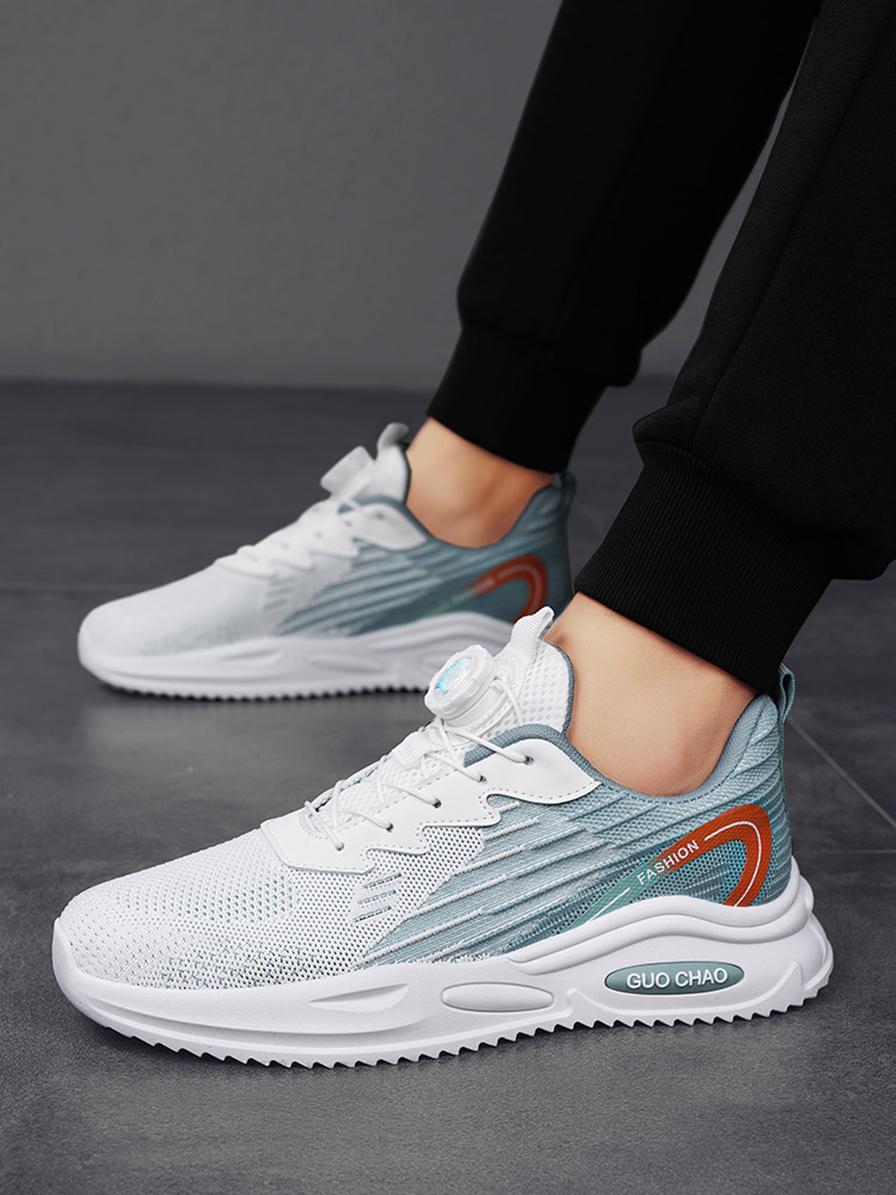 Men Flyknit Lace-Up Sports Sneakers