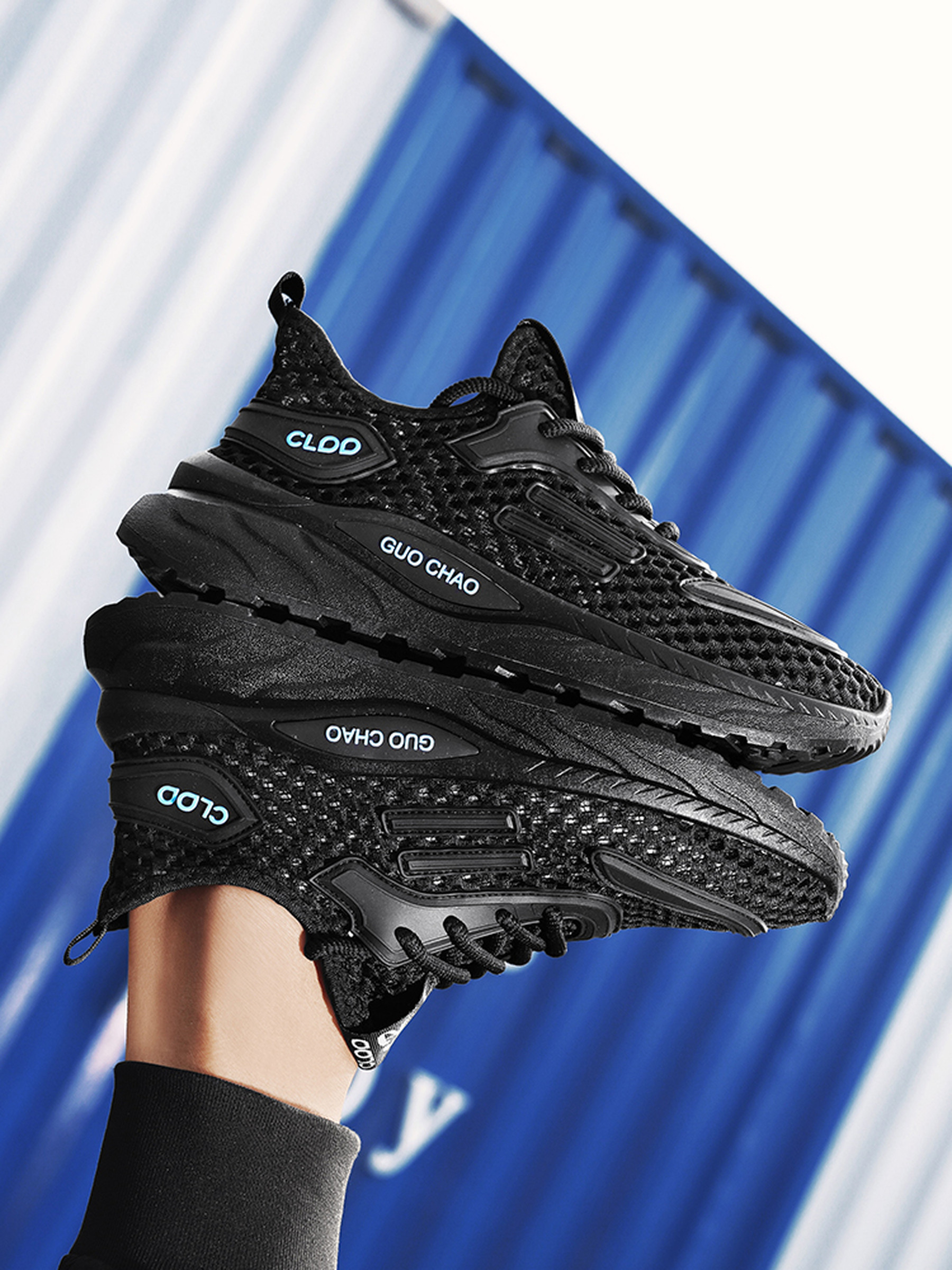 Men Breathable Mesh Flyknit Sneakers