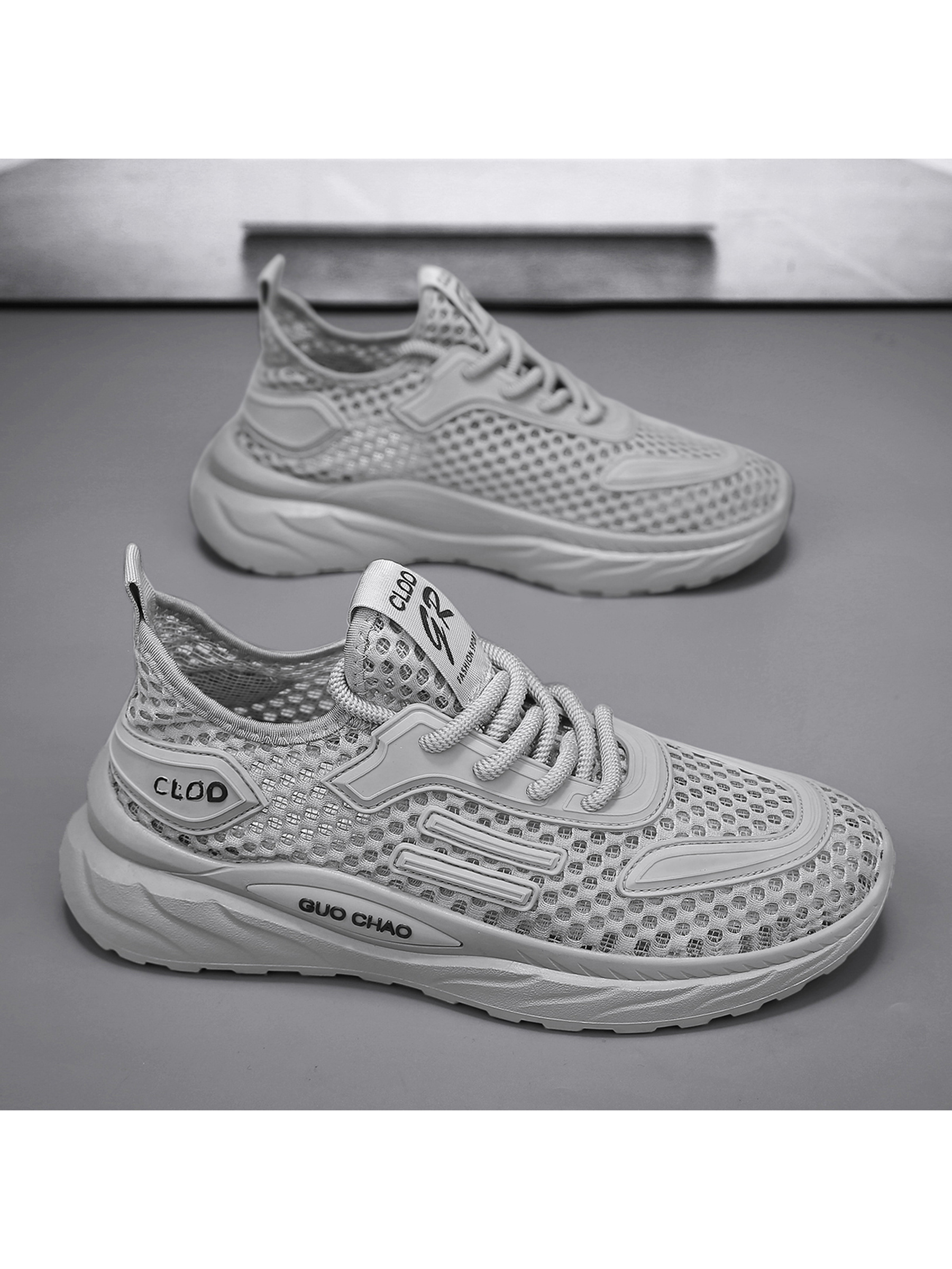 Men Breathable Mesh Flyknit Sneakers