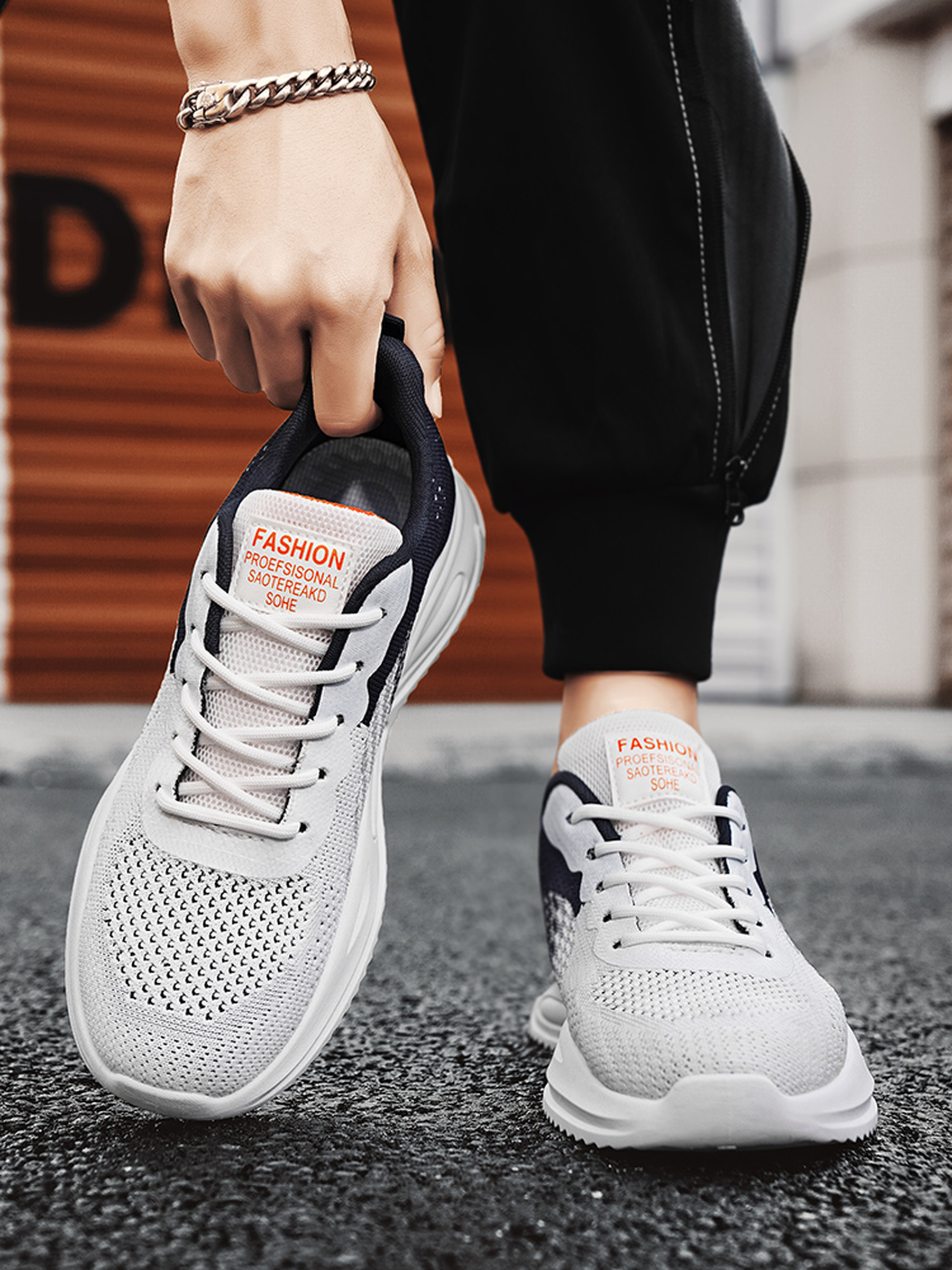 Men Flyknit Lace-Up Sports Sneakers