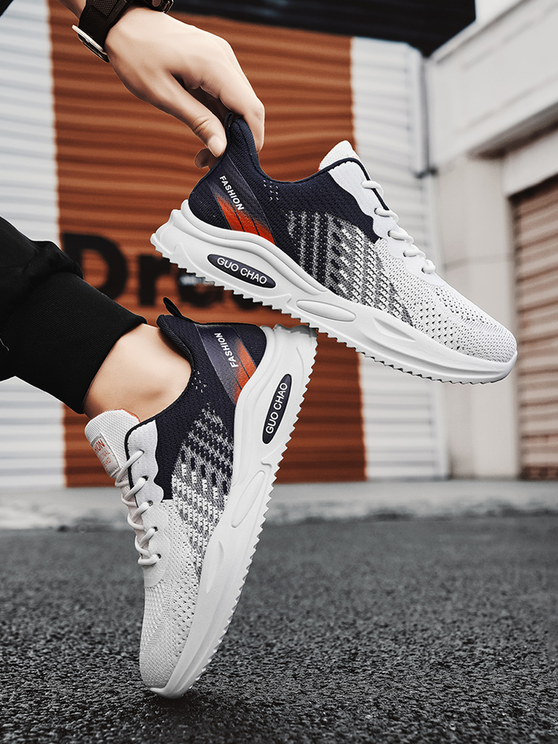 Men Flyknit Lace-Up Sports Sneakers