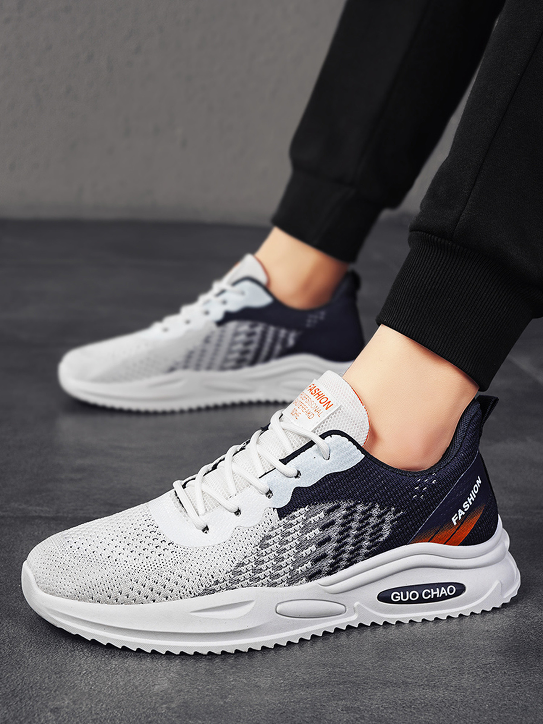 Men Flyknit Lace-Up Sports Sneakers