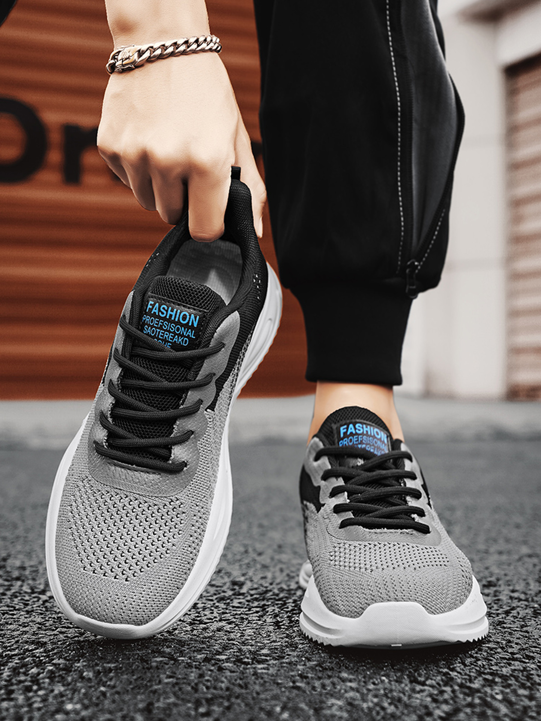 Men Flyknit Lace-Up Sports Sneakers