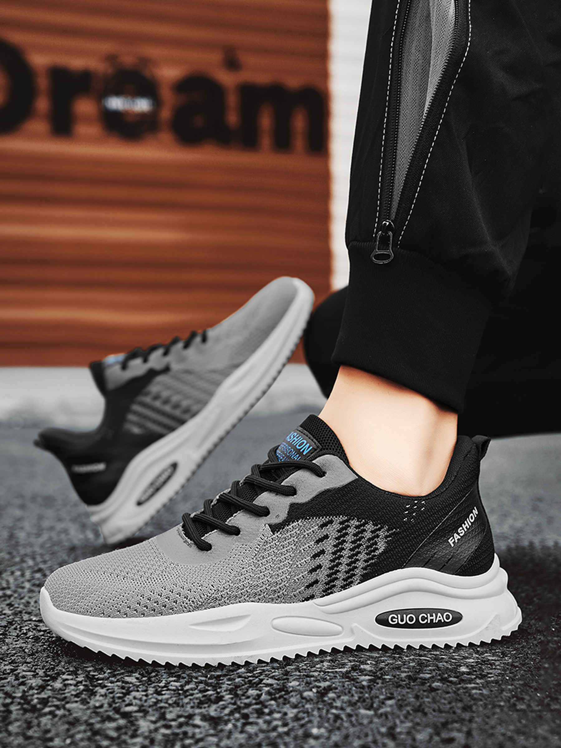 Men Flyknit Lace-Up Sports Sneakers
