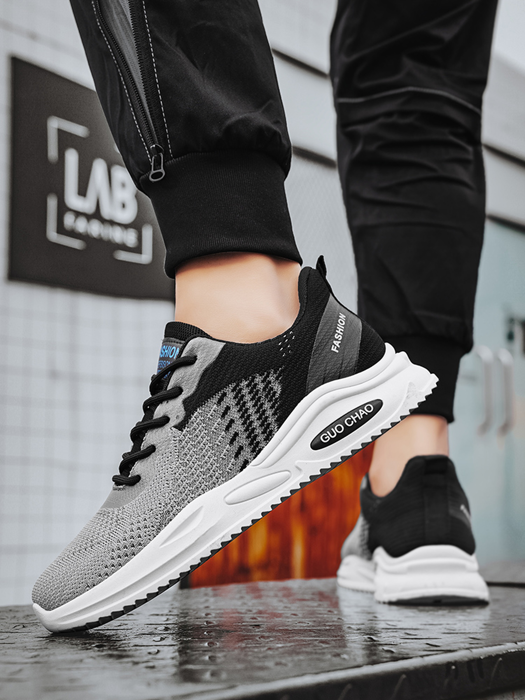 Men Flyknit Lace-Up Sports Sneakers