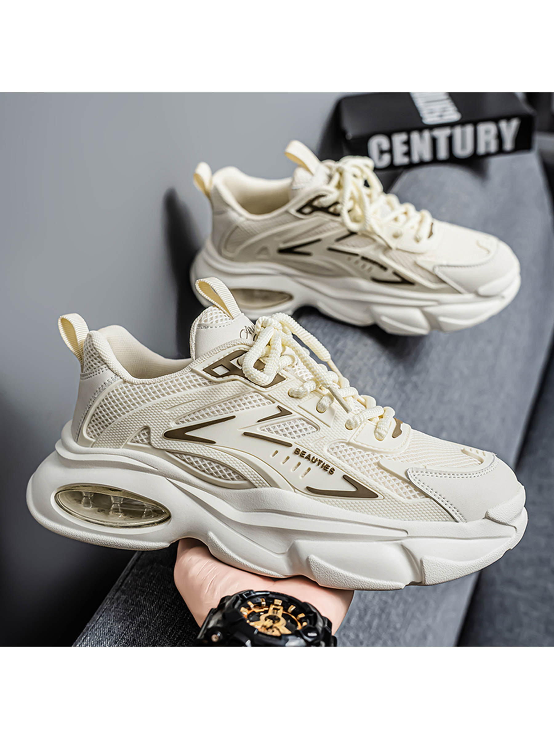 Men Breathable Lace-Up Sports Sneakers