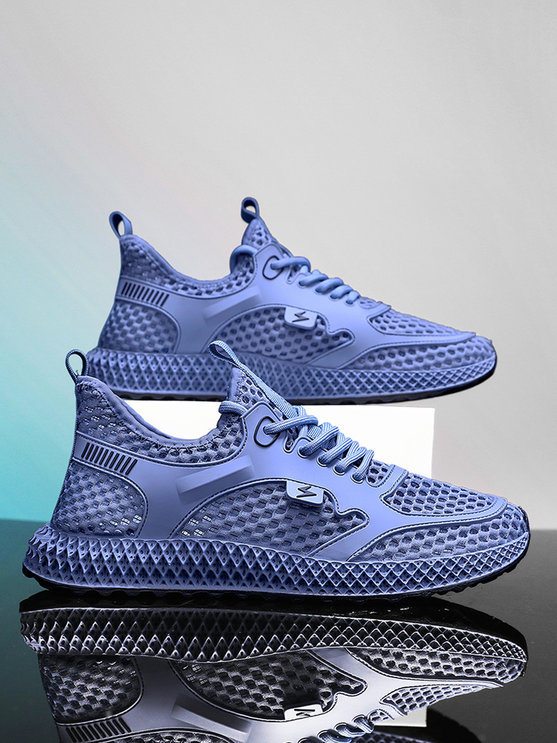Men Breathable Mesh Flyknit Sneakers