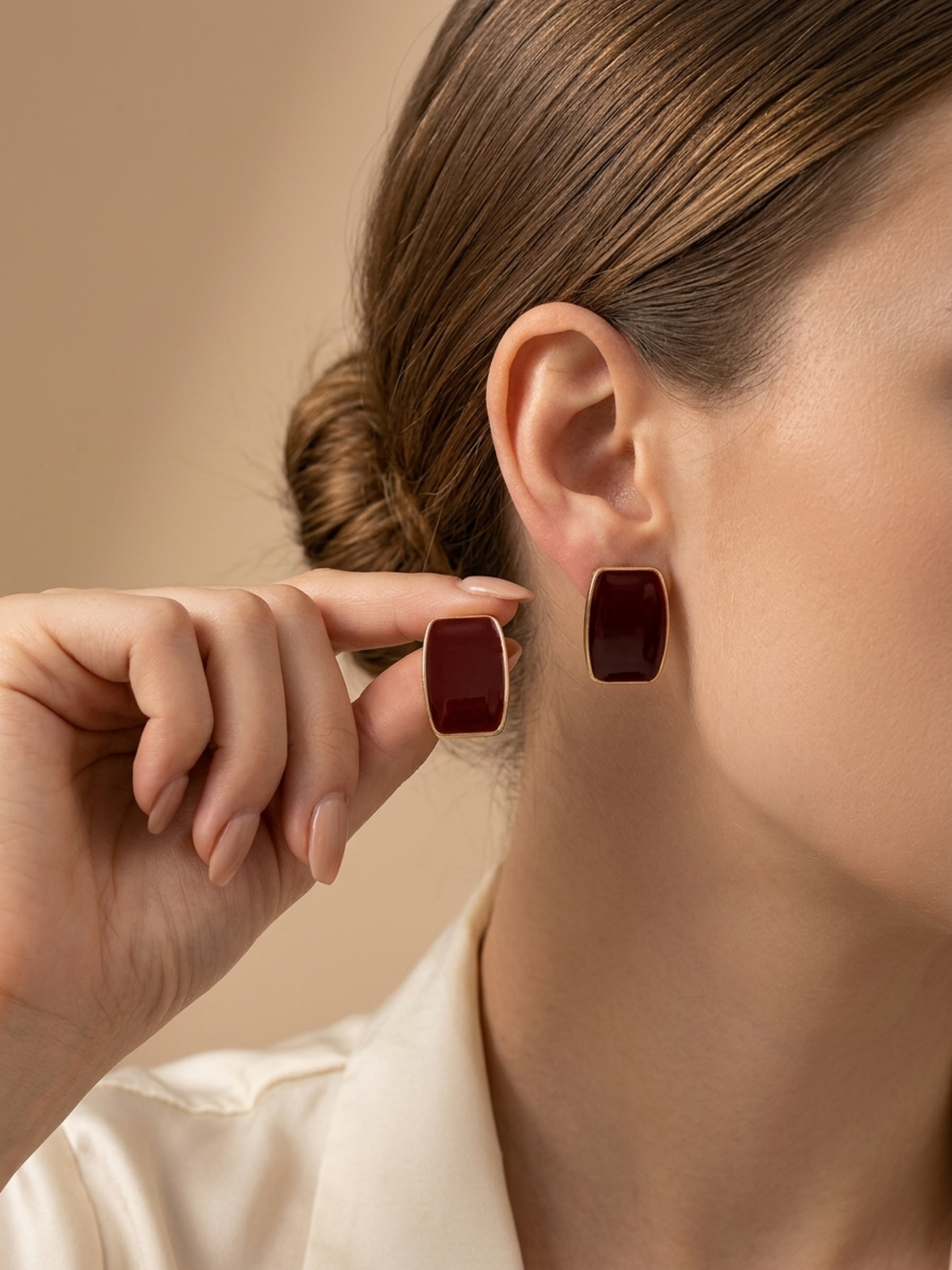 Elegant Brown Stud Earrings for Everyday Wear.
