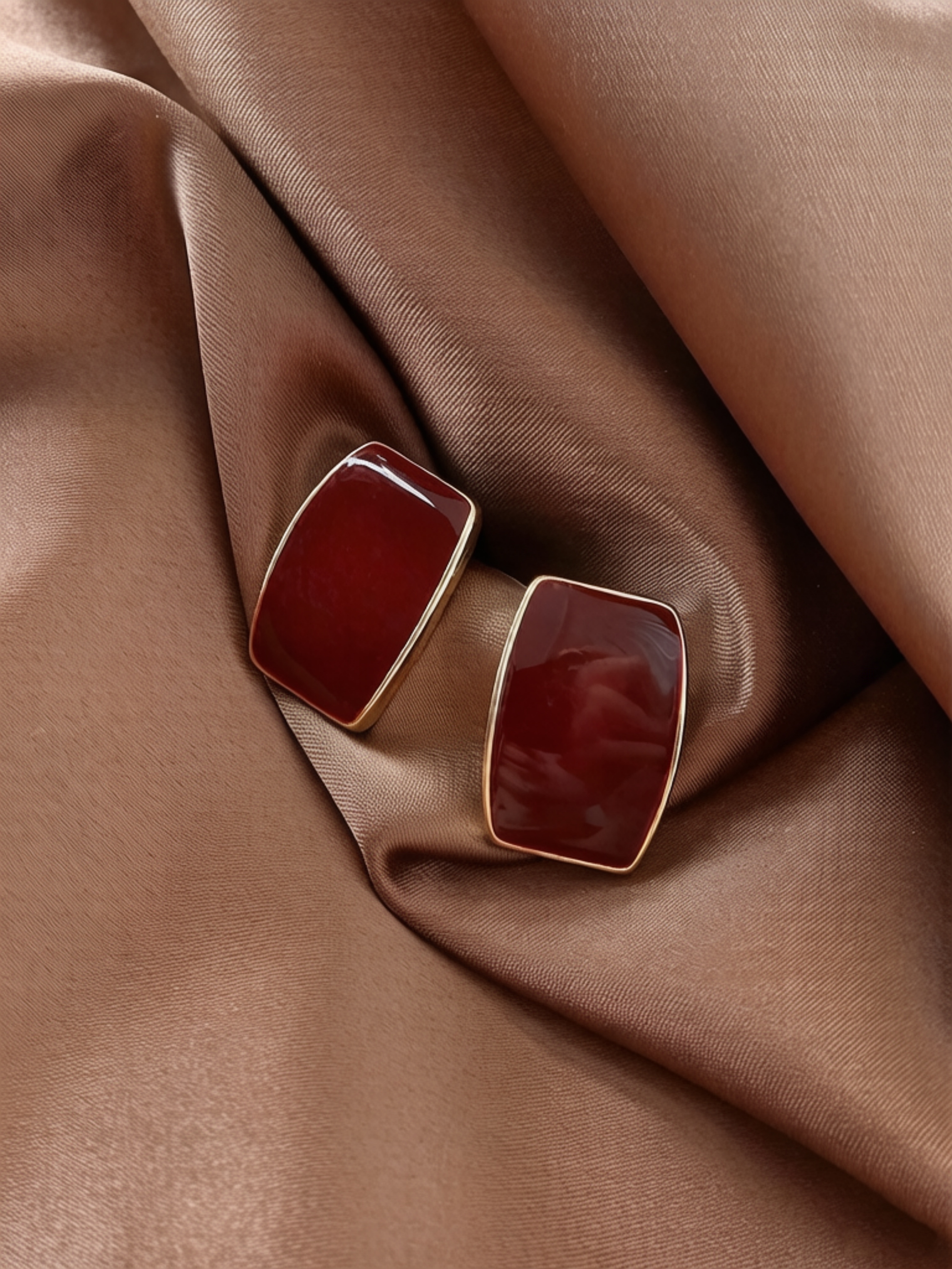 Elegant Brown Stud Earrings for Everyday Wear.