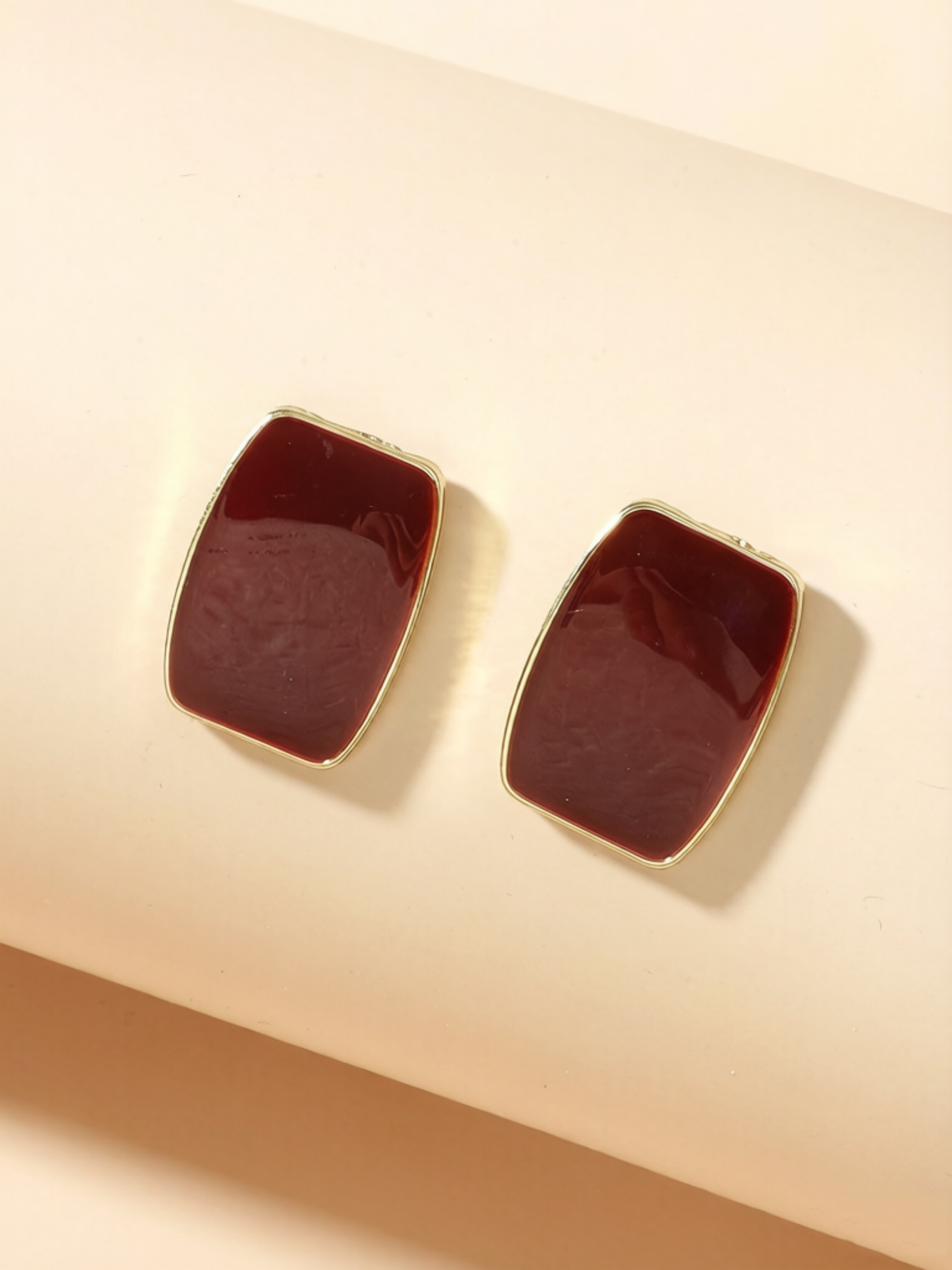 Elegant Brown Stud Earrings for Everyday Wear.