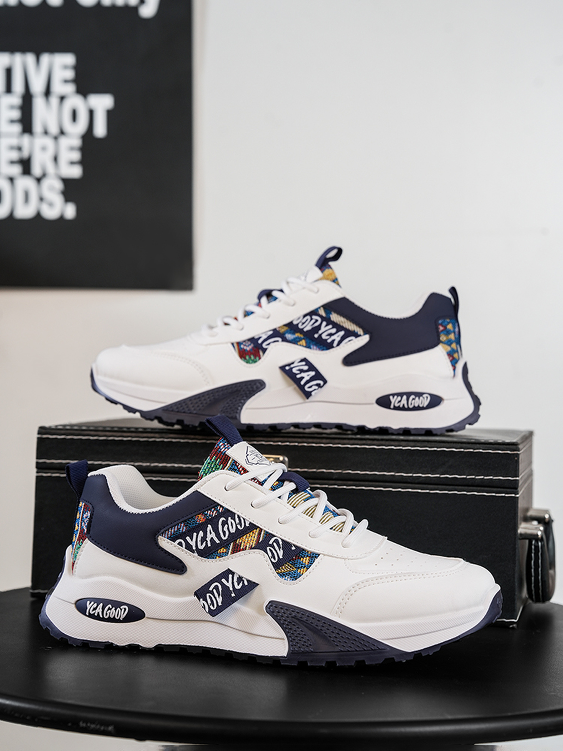 Men Colorblock Lace-Up Casual Sneakers