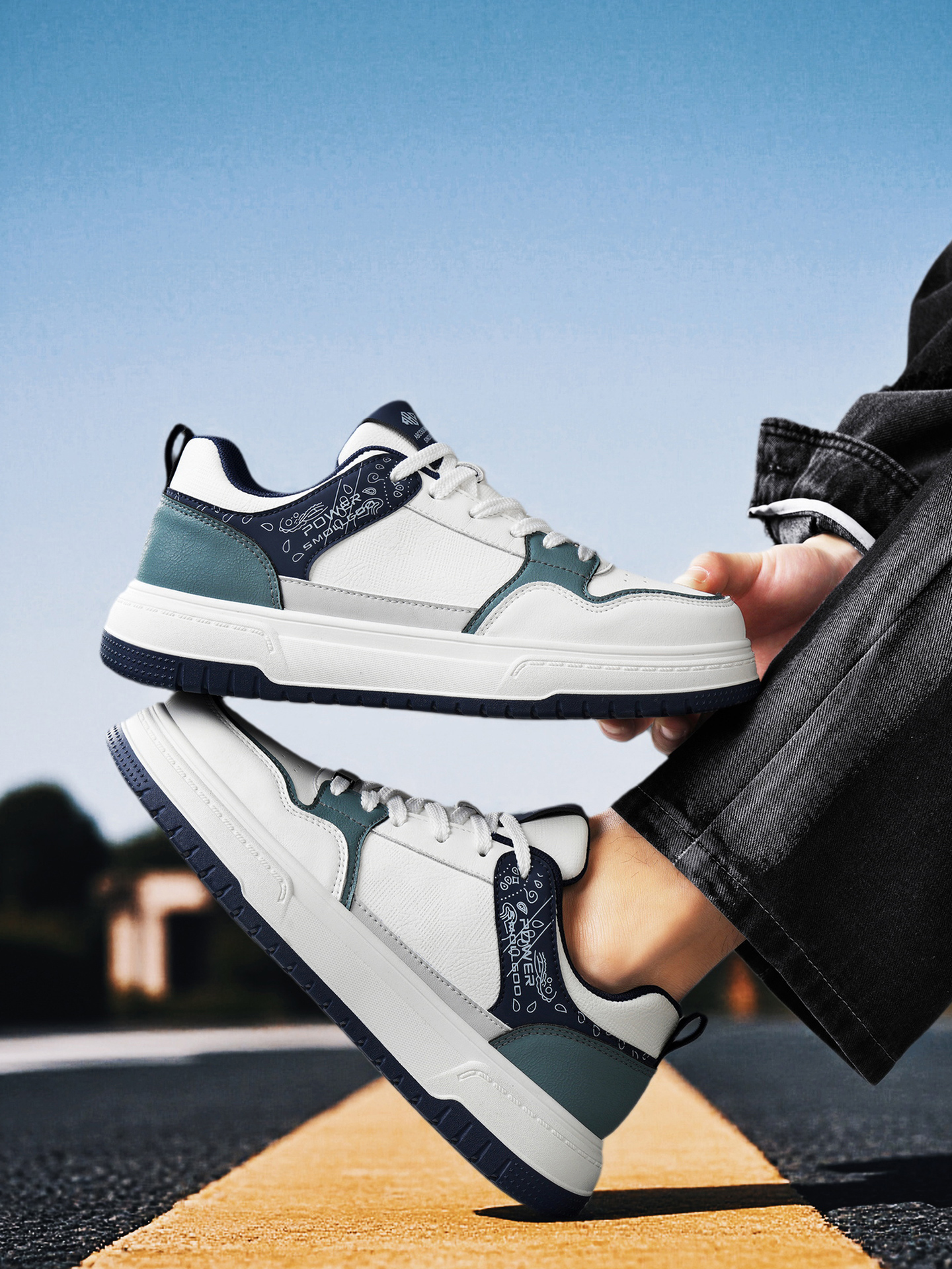 Men Colorblock Lace-Up Casual Sneakers