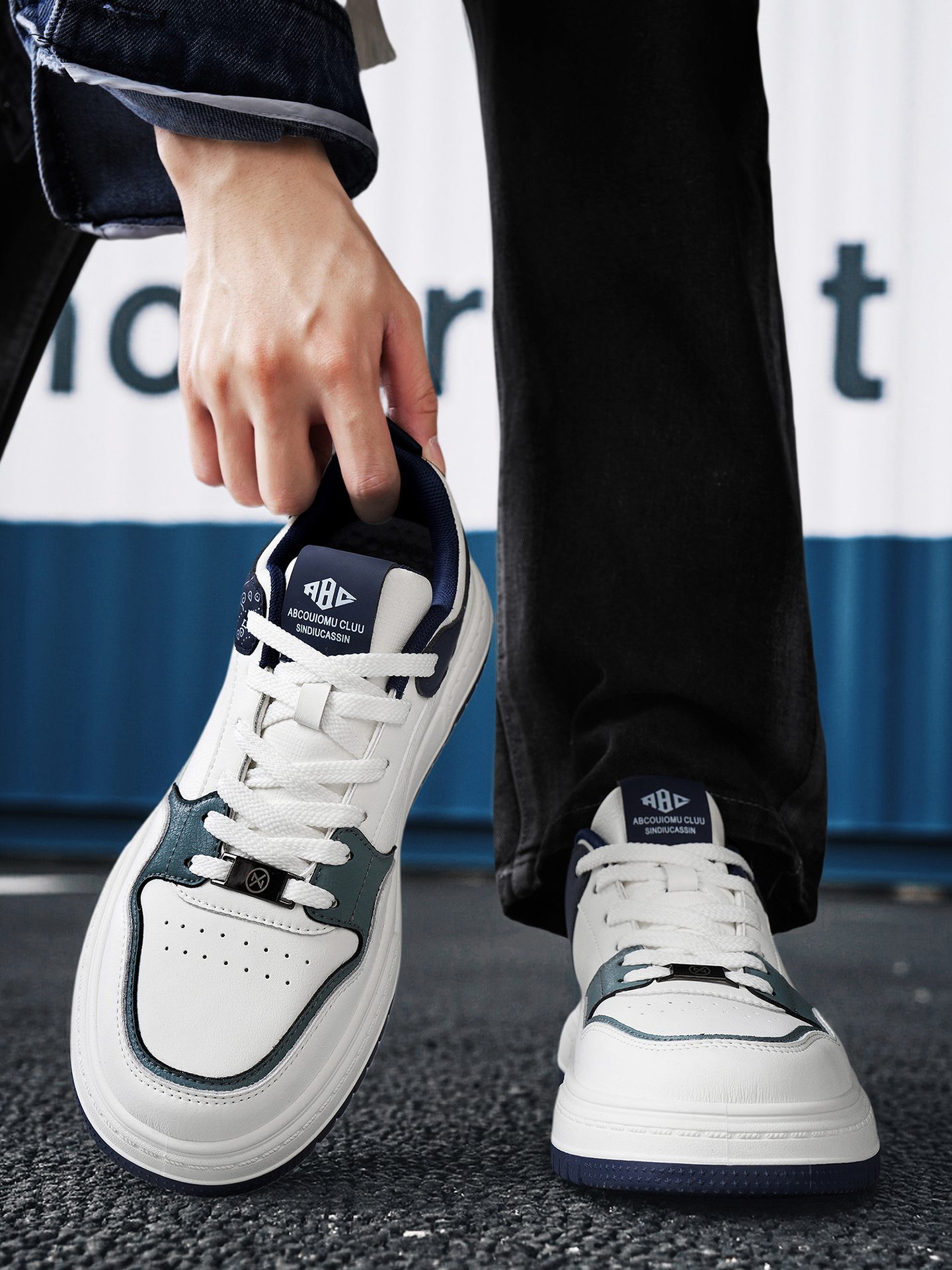 Men Colorblock Lace-Up Casual Sneakers