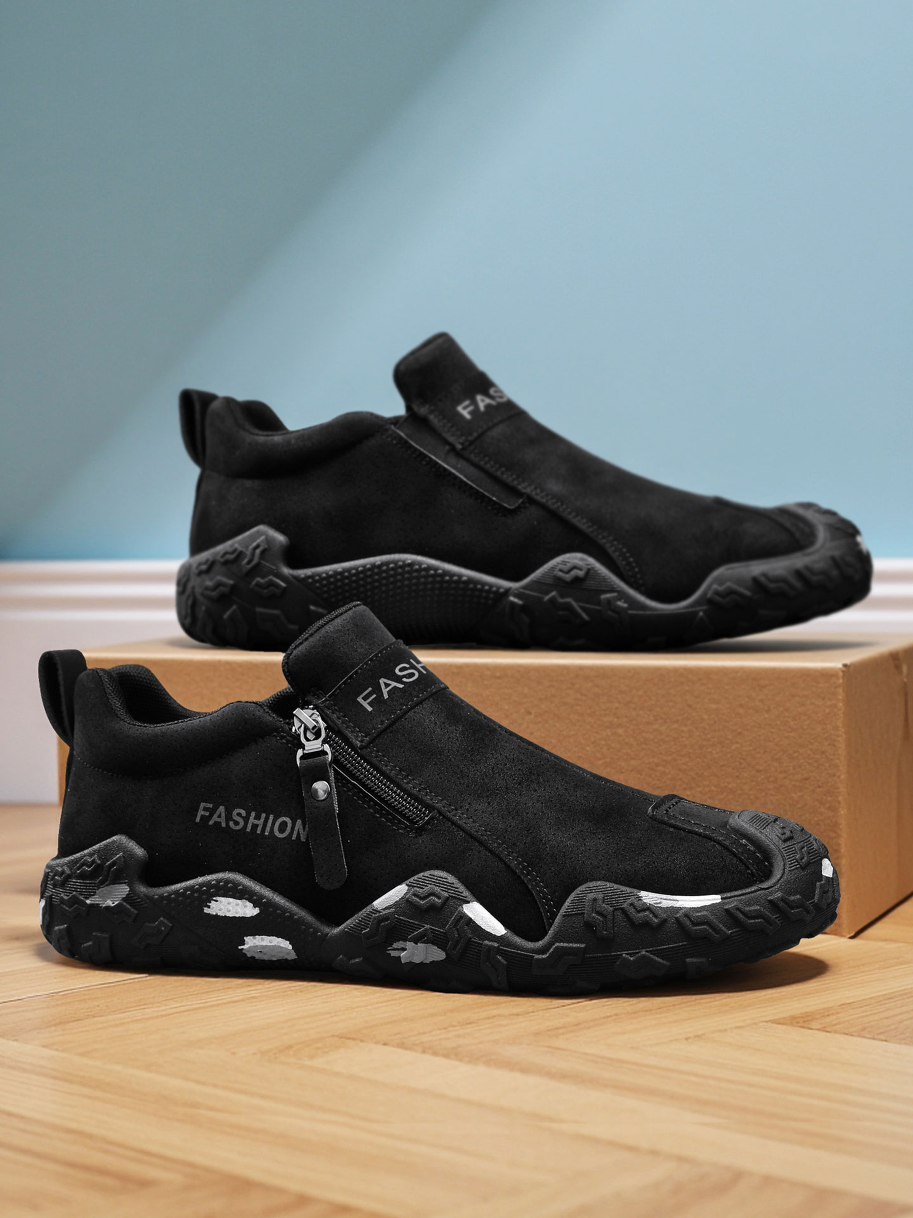 Men PU Lace-Up Casual Sneakers