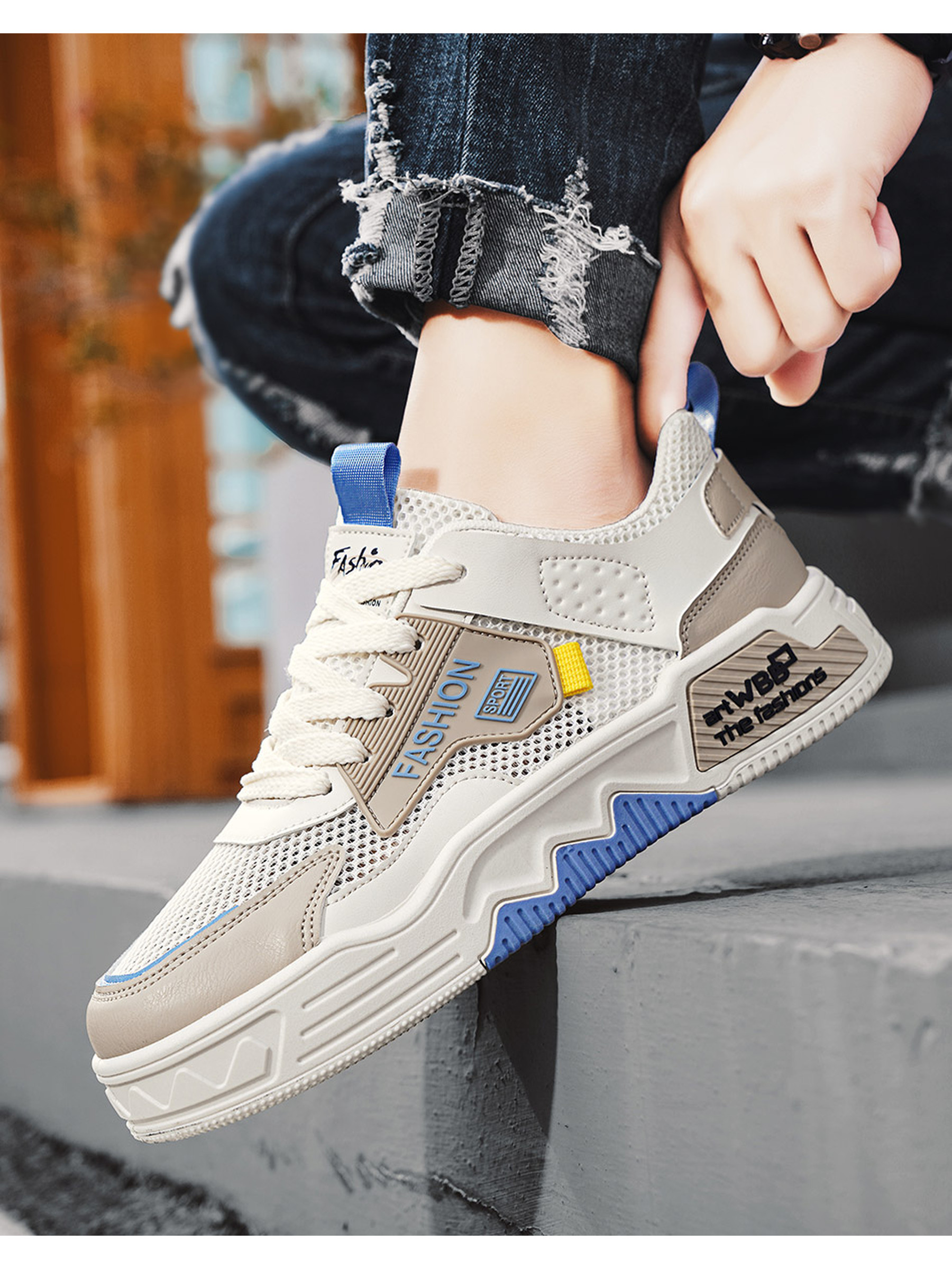 Men Breathable Low Top Casual Sneakers