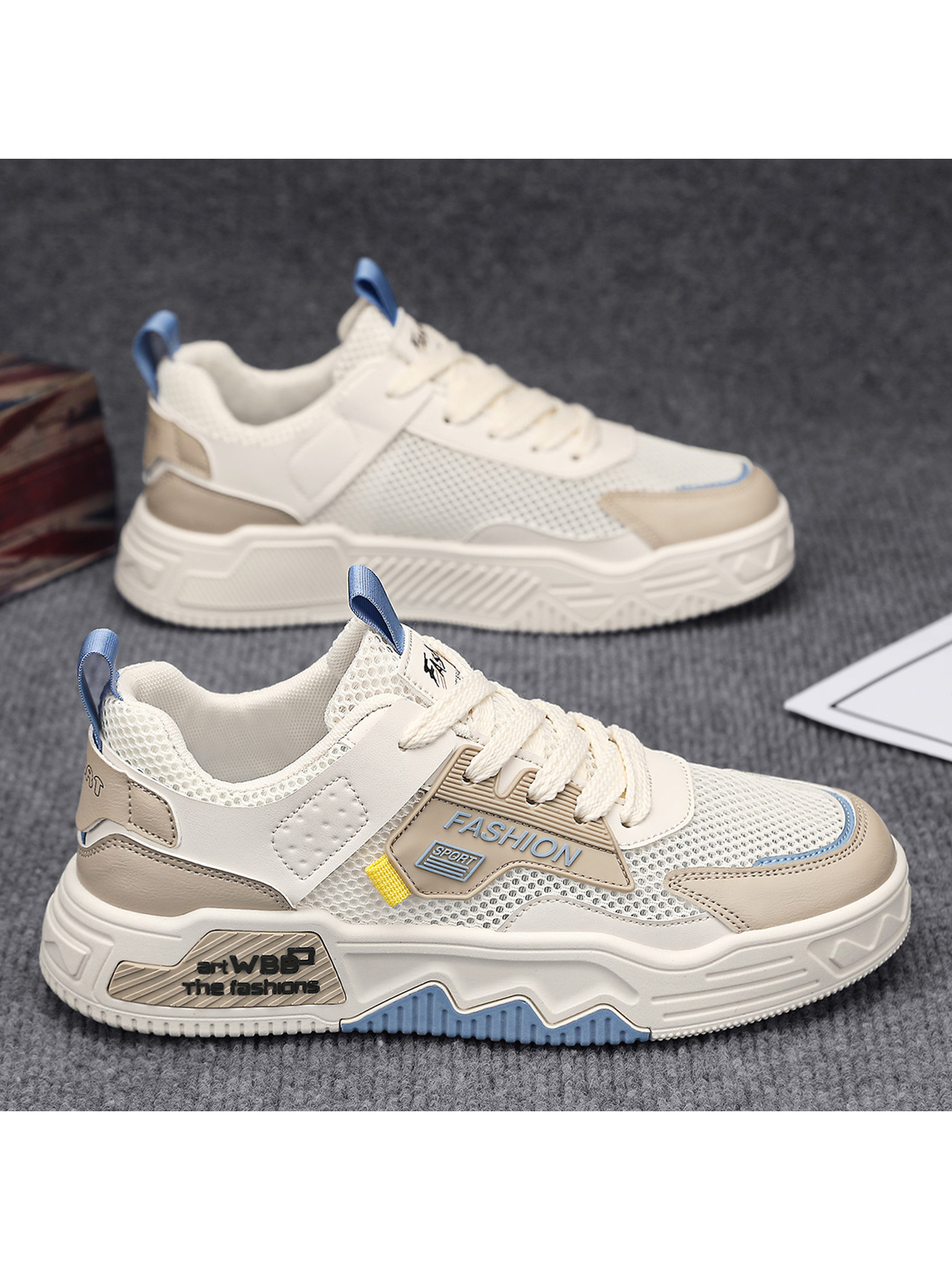 Men Breathable Low Top Casual Sneakers