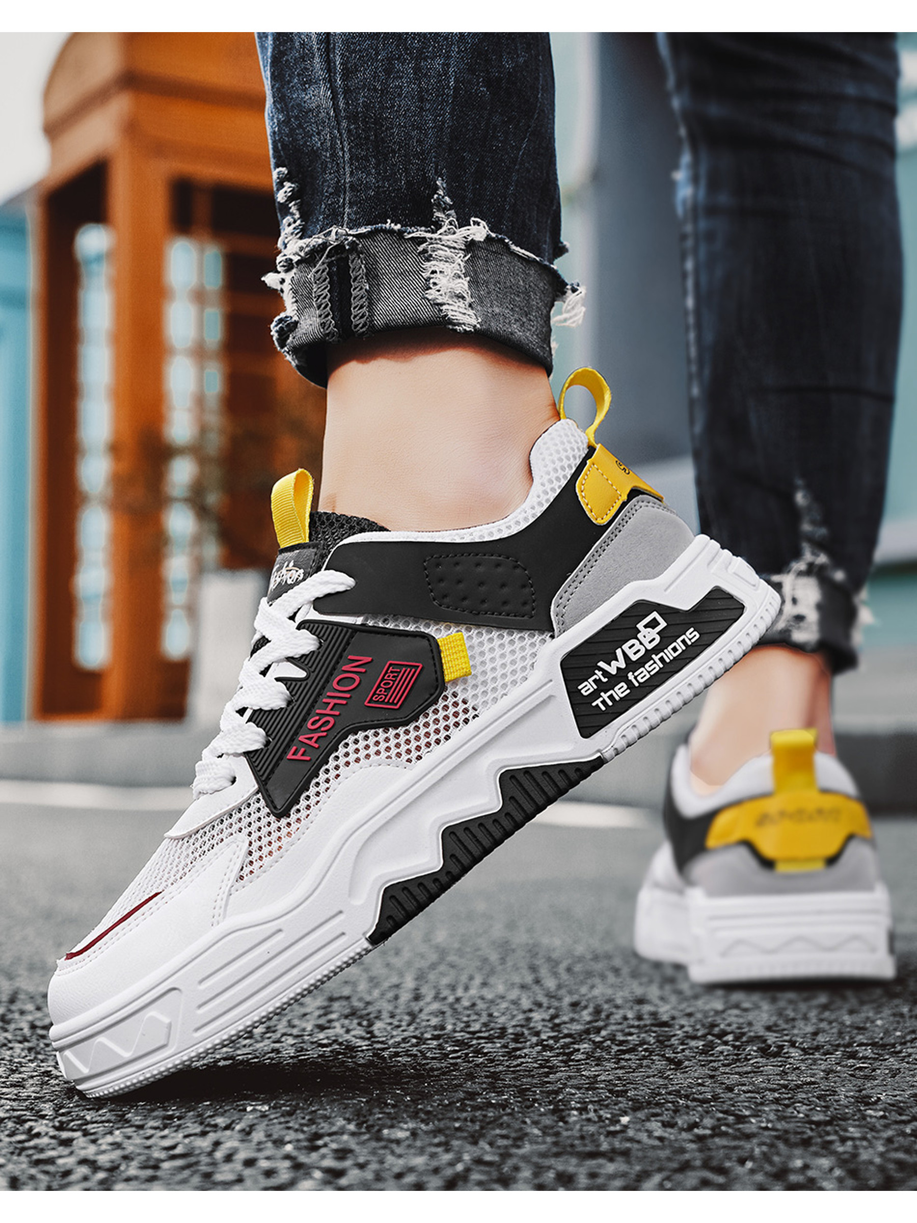 Men Breathable Low Top Casual Sneakers