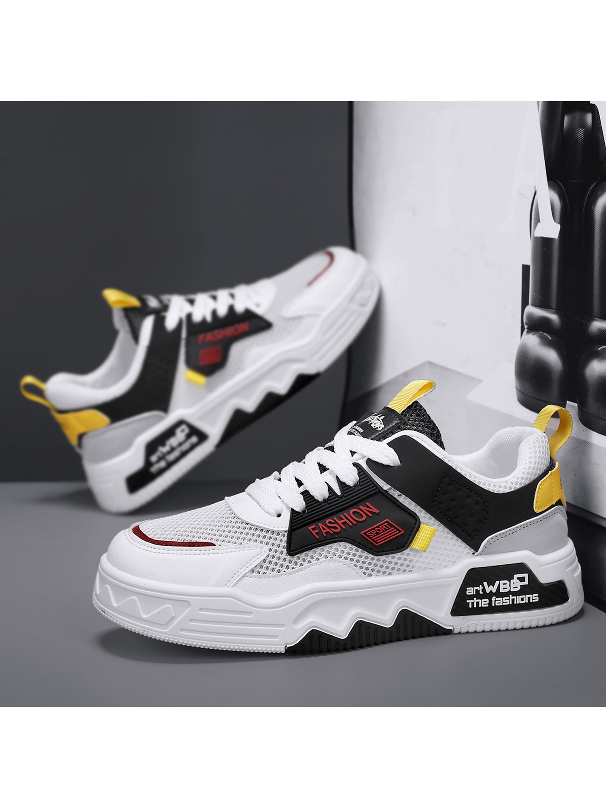 Men Breathable Low Top Casual Sneakers