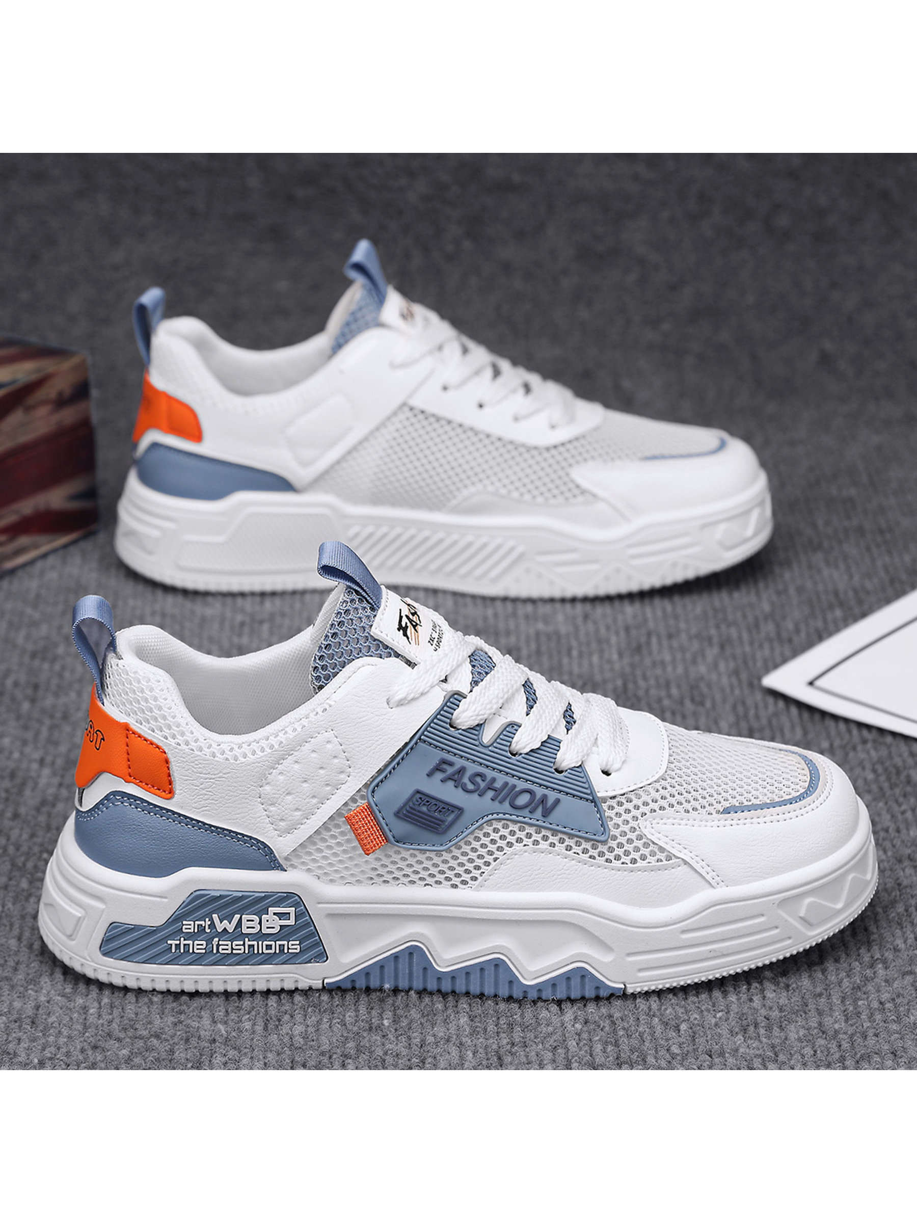 Men Breathable Low Top Casual Sneakers