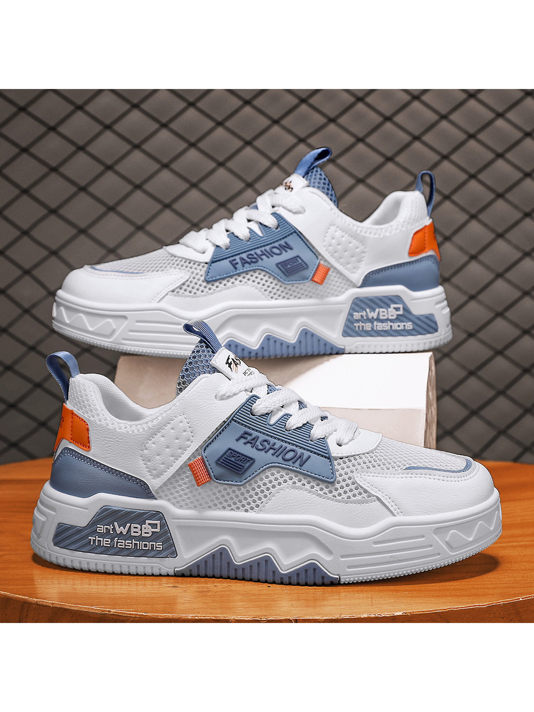 Men Breathable Low Top Casual Sneakers