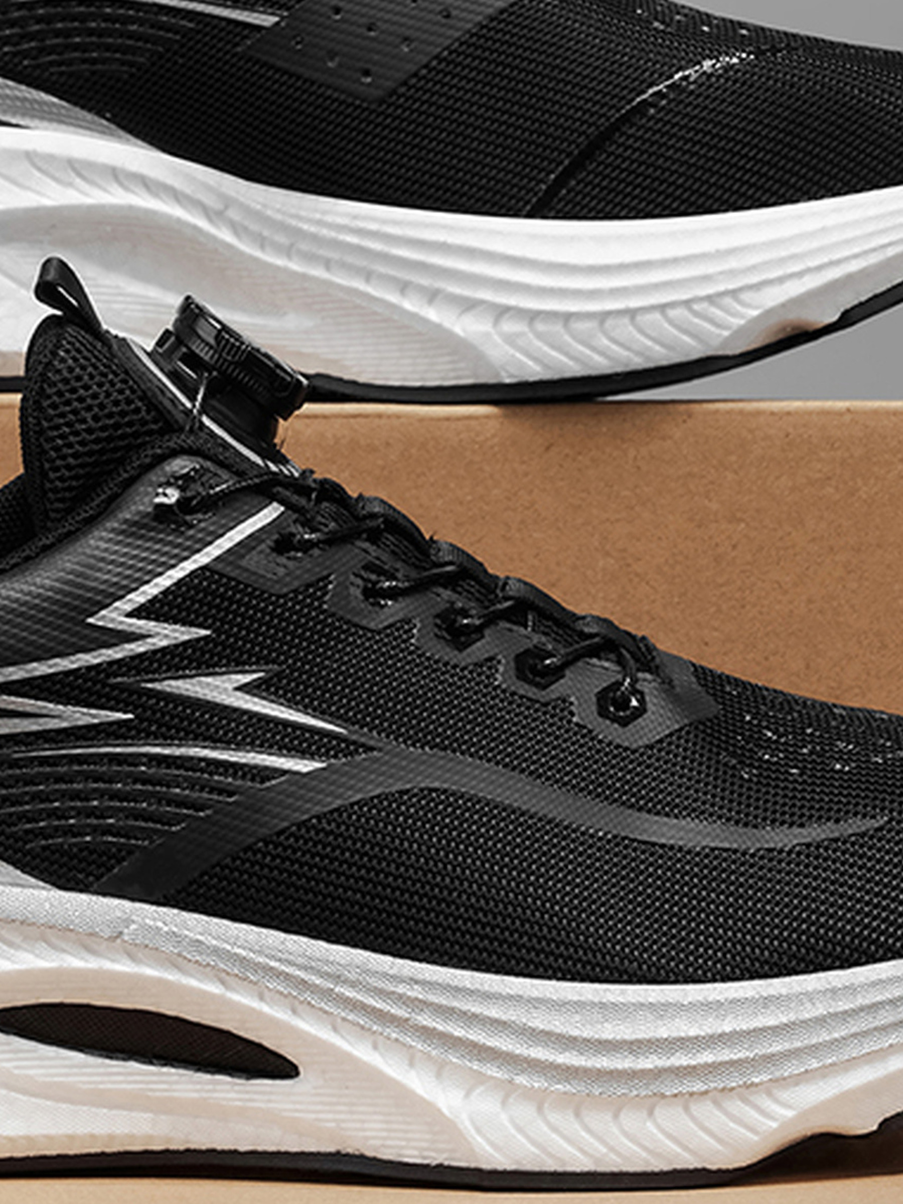 Men Breathable Carbon-Plate Running Shoes