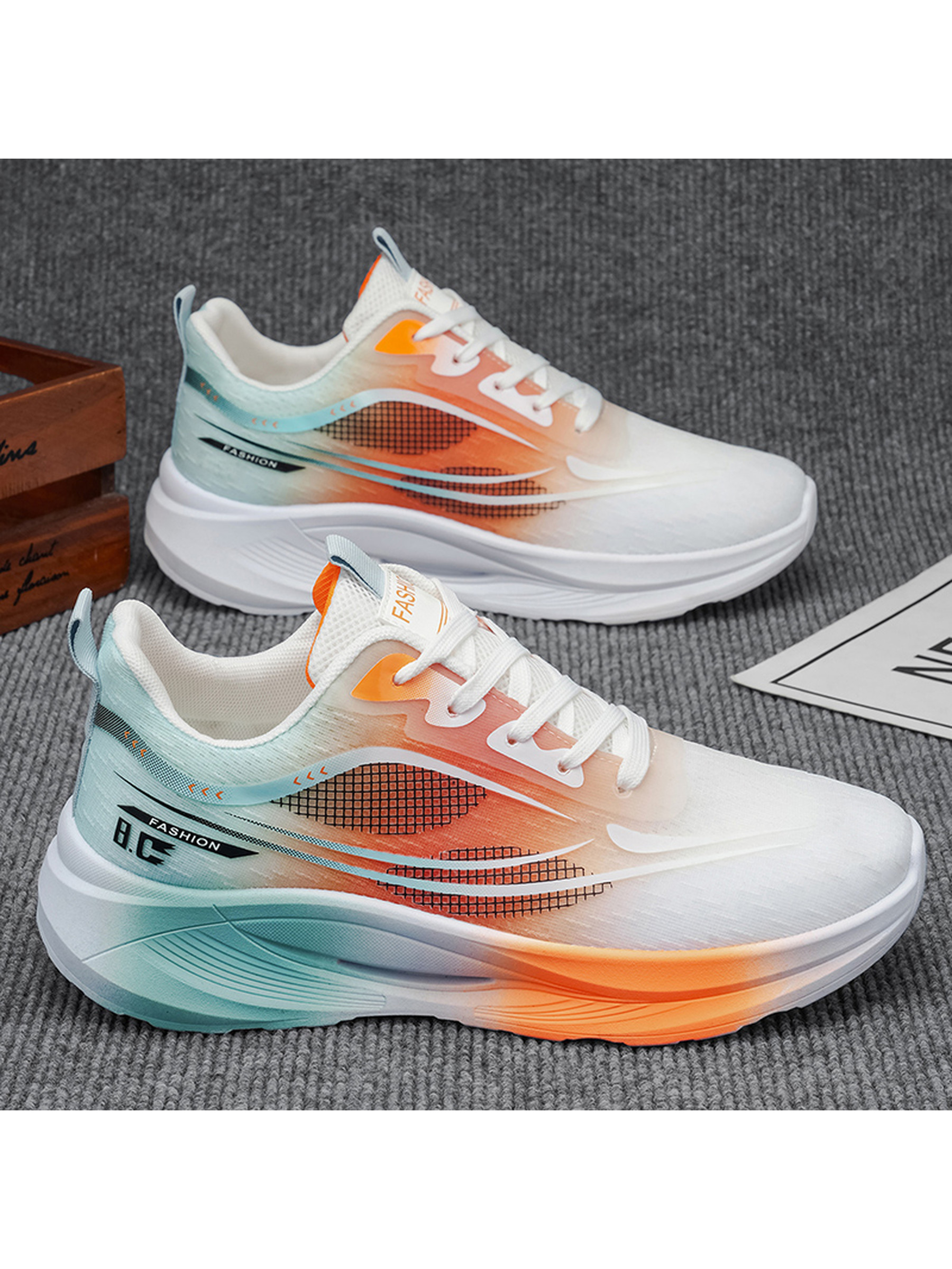 Men Breathable Lace-Up Sports Sneakers