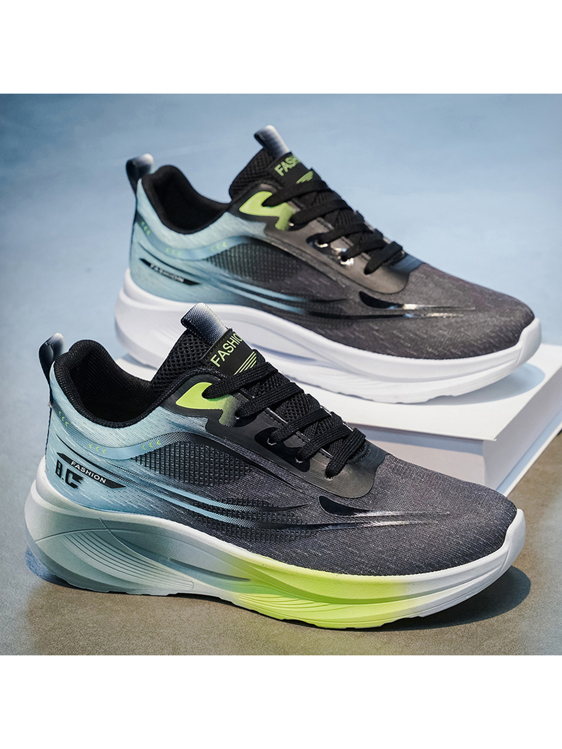 Men Breathable Lace-Up Sports Sneakers