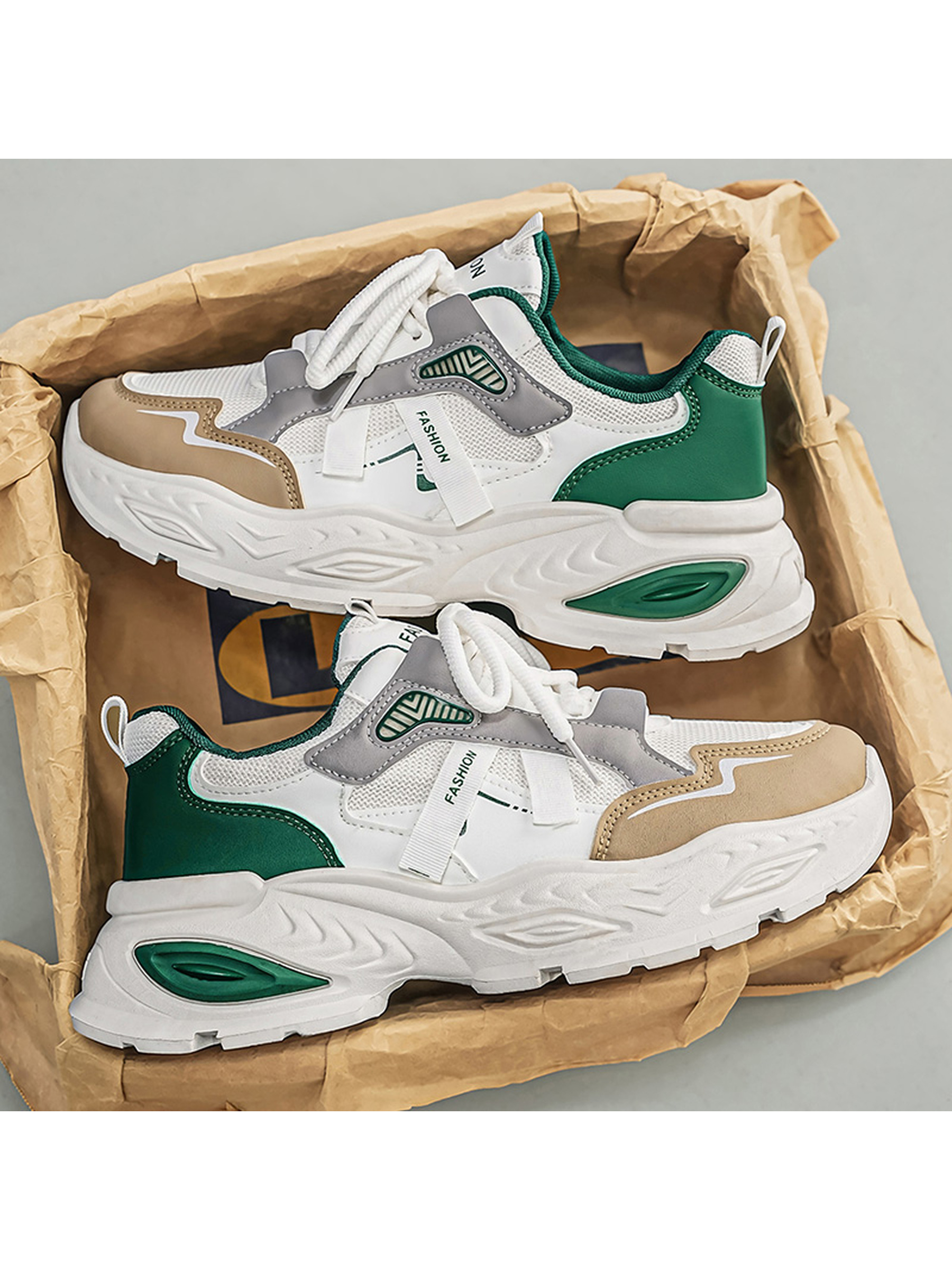 Men Breathable Lace-Up Sports Sneakers
