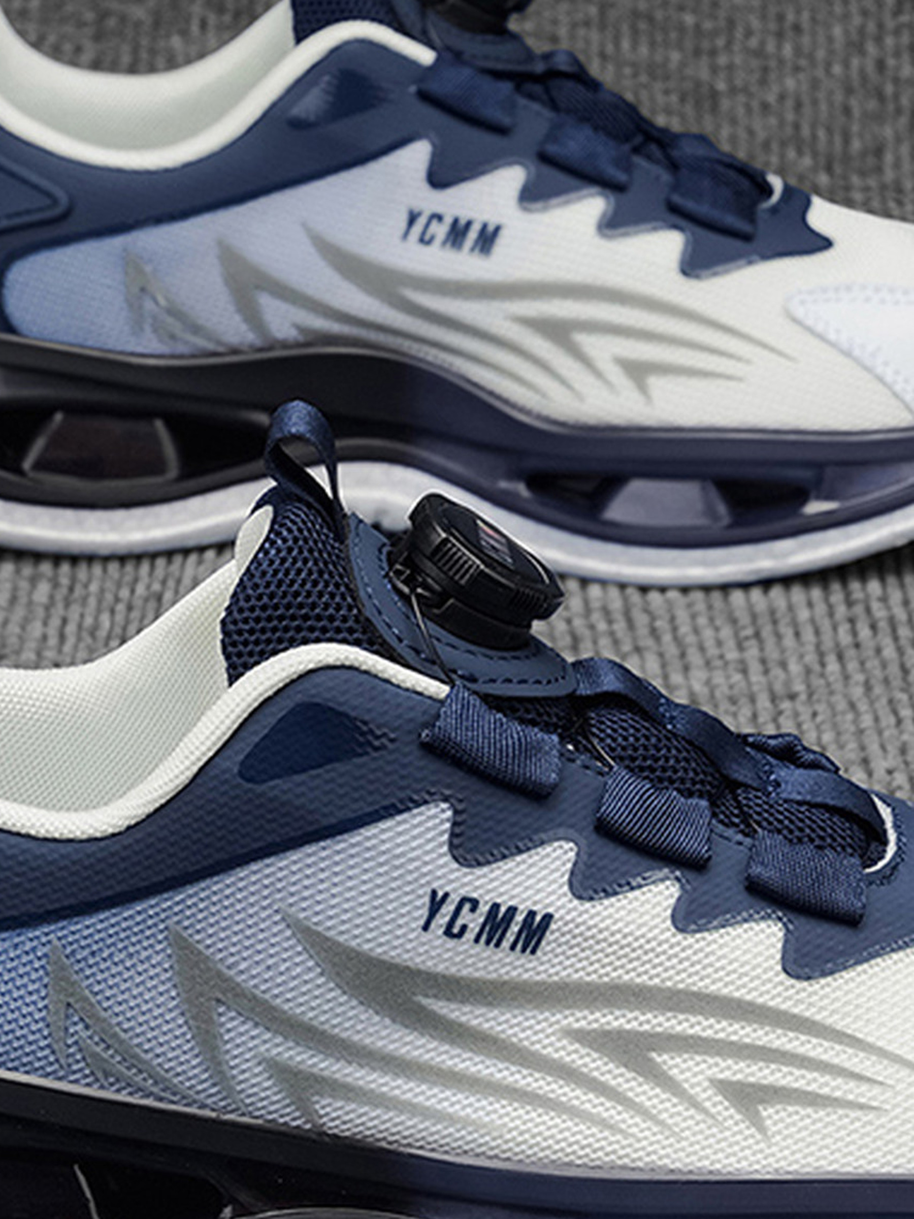Men Breathable Wide-Fit Sports Sneakers