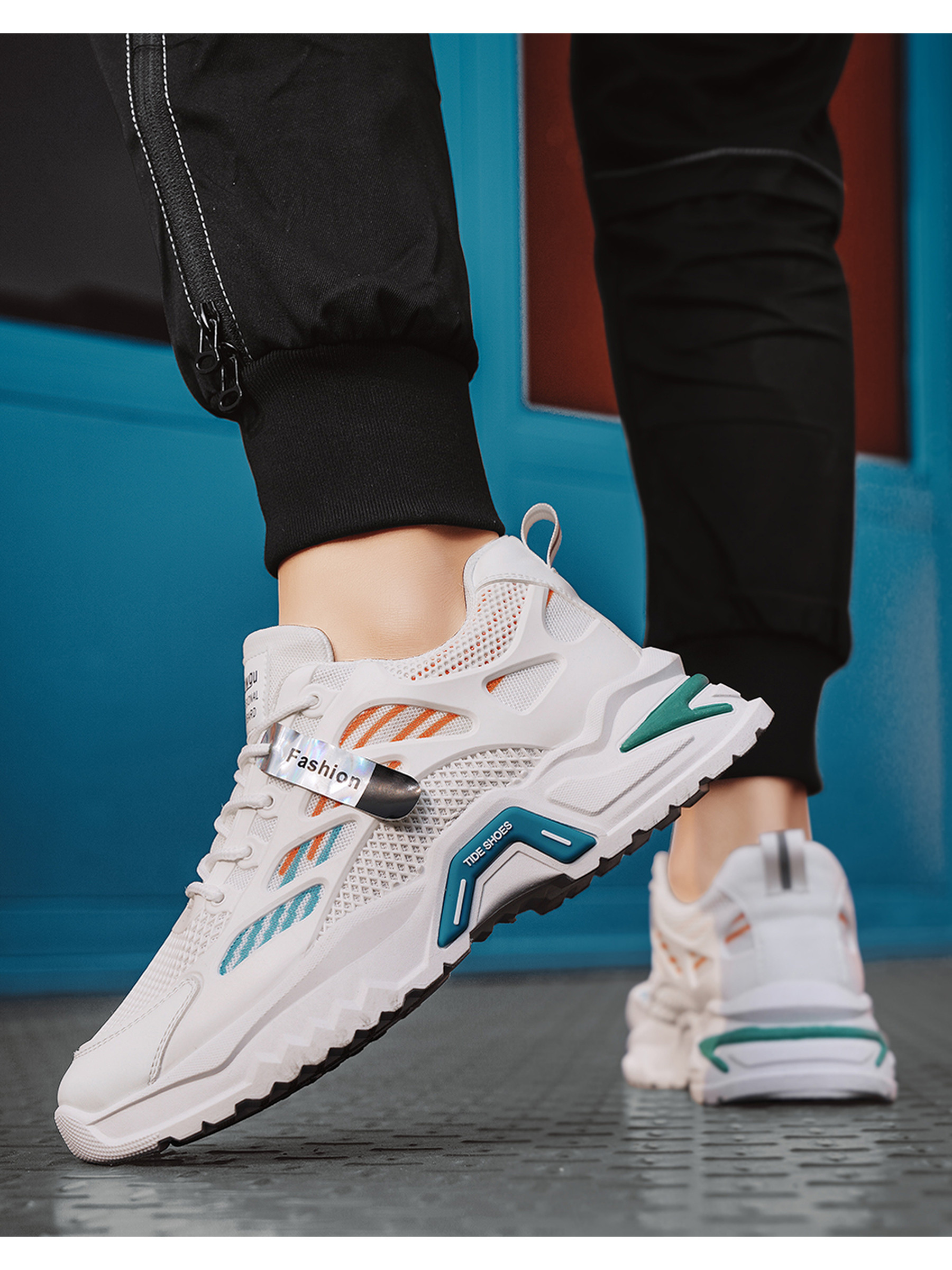 Men Colorblock Lace-Up Sports Sneakers