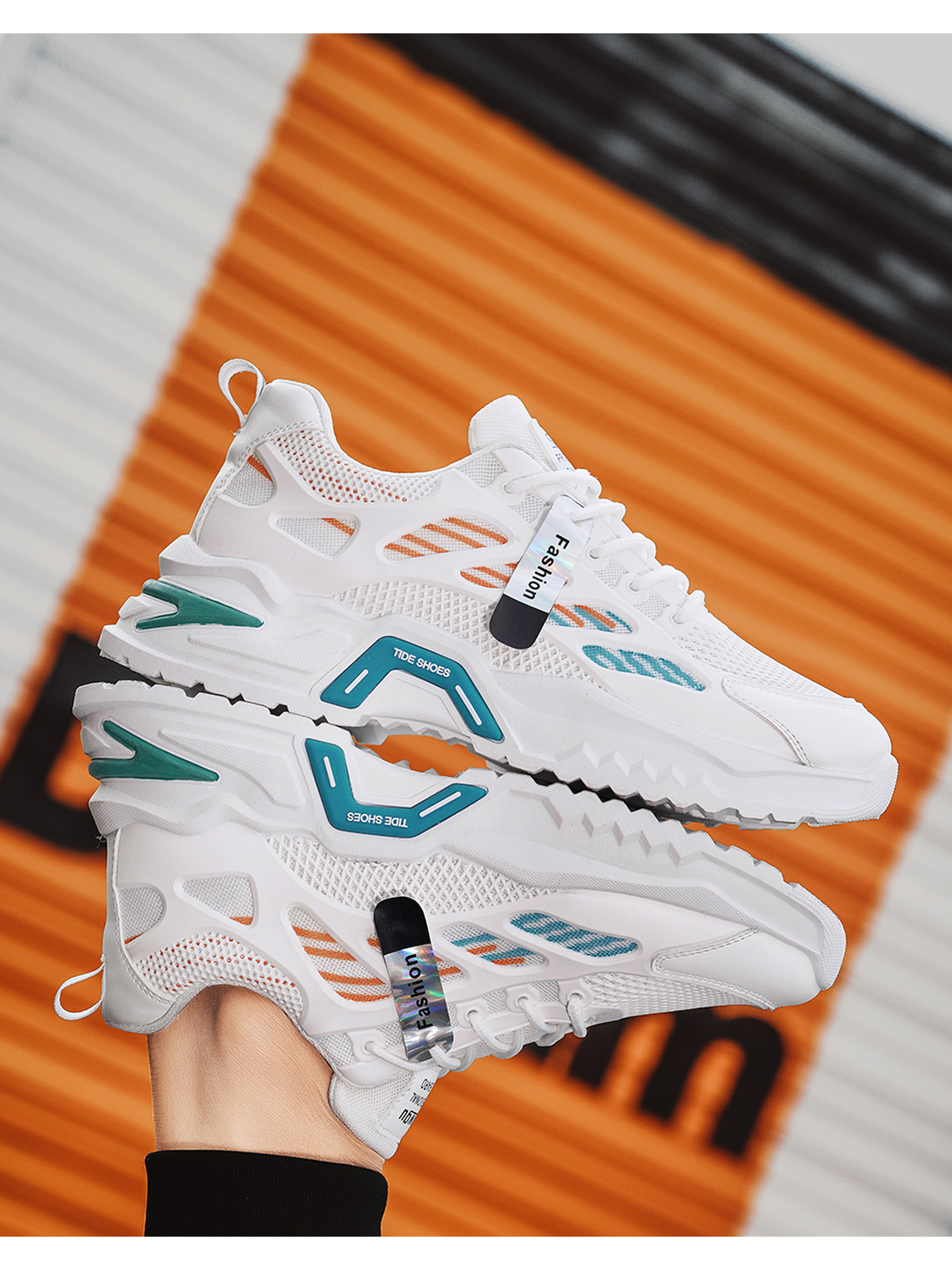 Men Colorblock Lace-Up Sports Sneakers