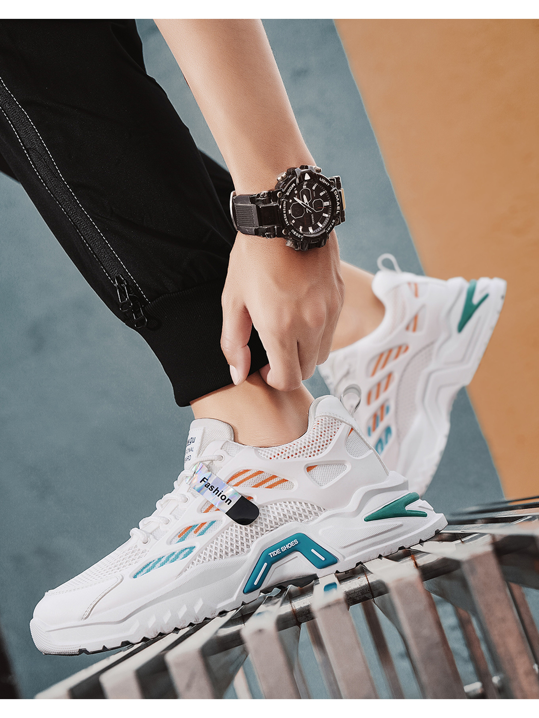 Men Colorblock Lace-Up Sports Sneakers