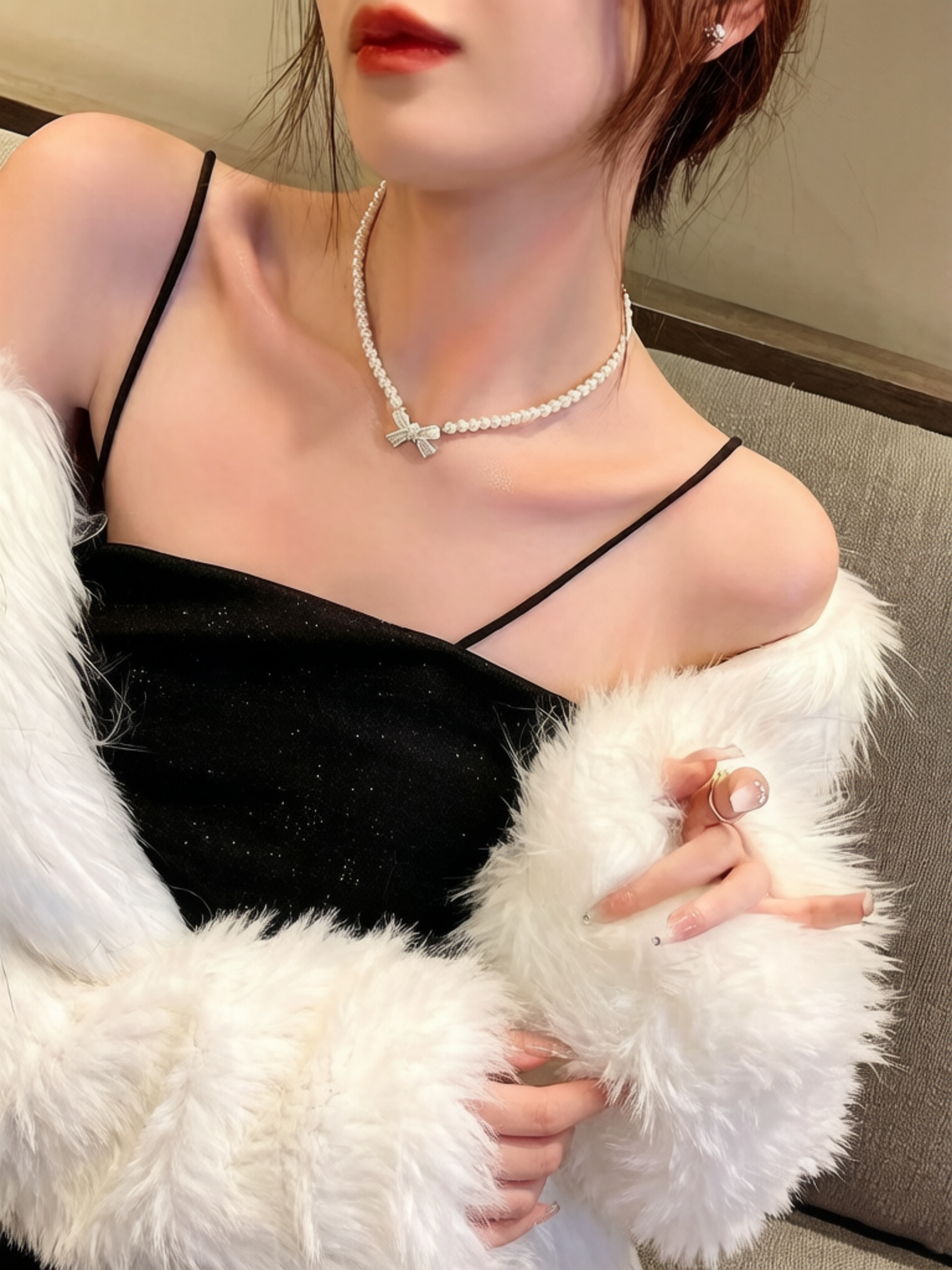 Gold Bow Pearl Pendant Necklace