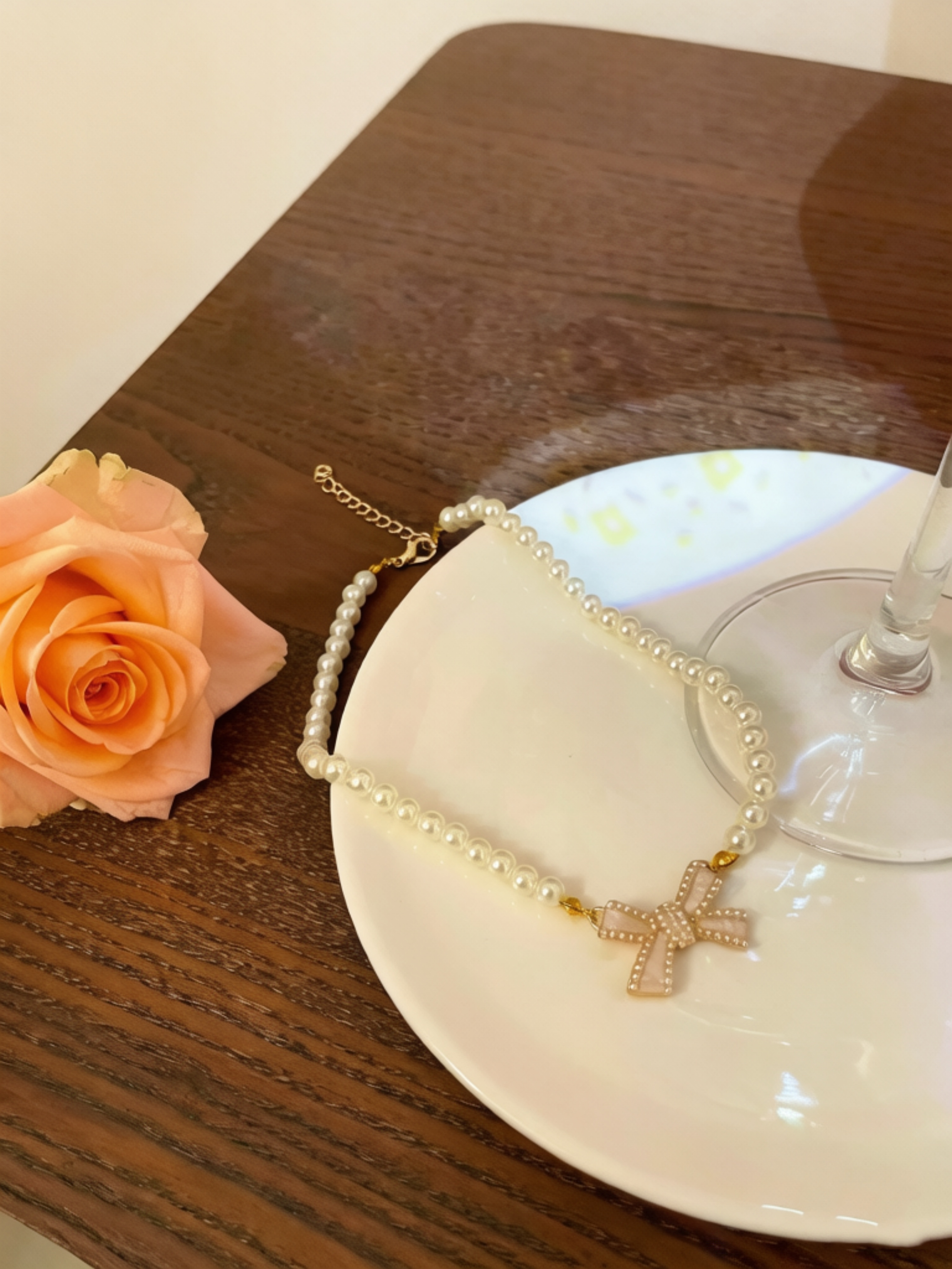 Gold Bow Pearl Pendant Necklace