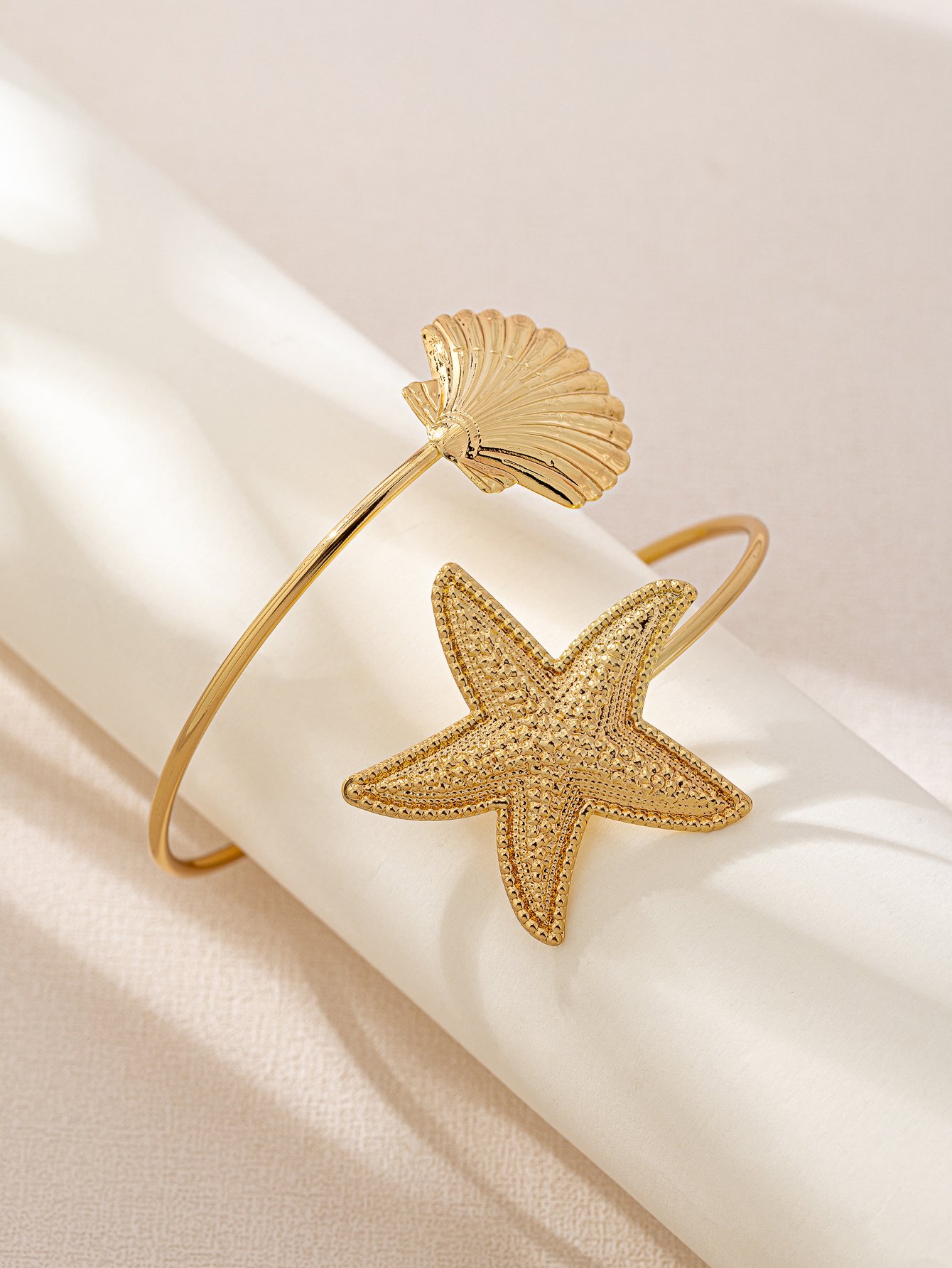 Golden Starfish and Shell Cuff Bracelet for Women.