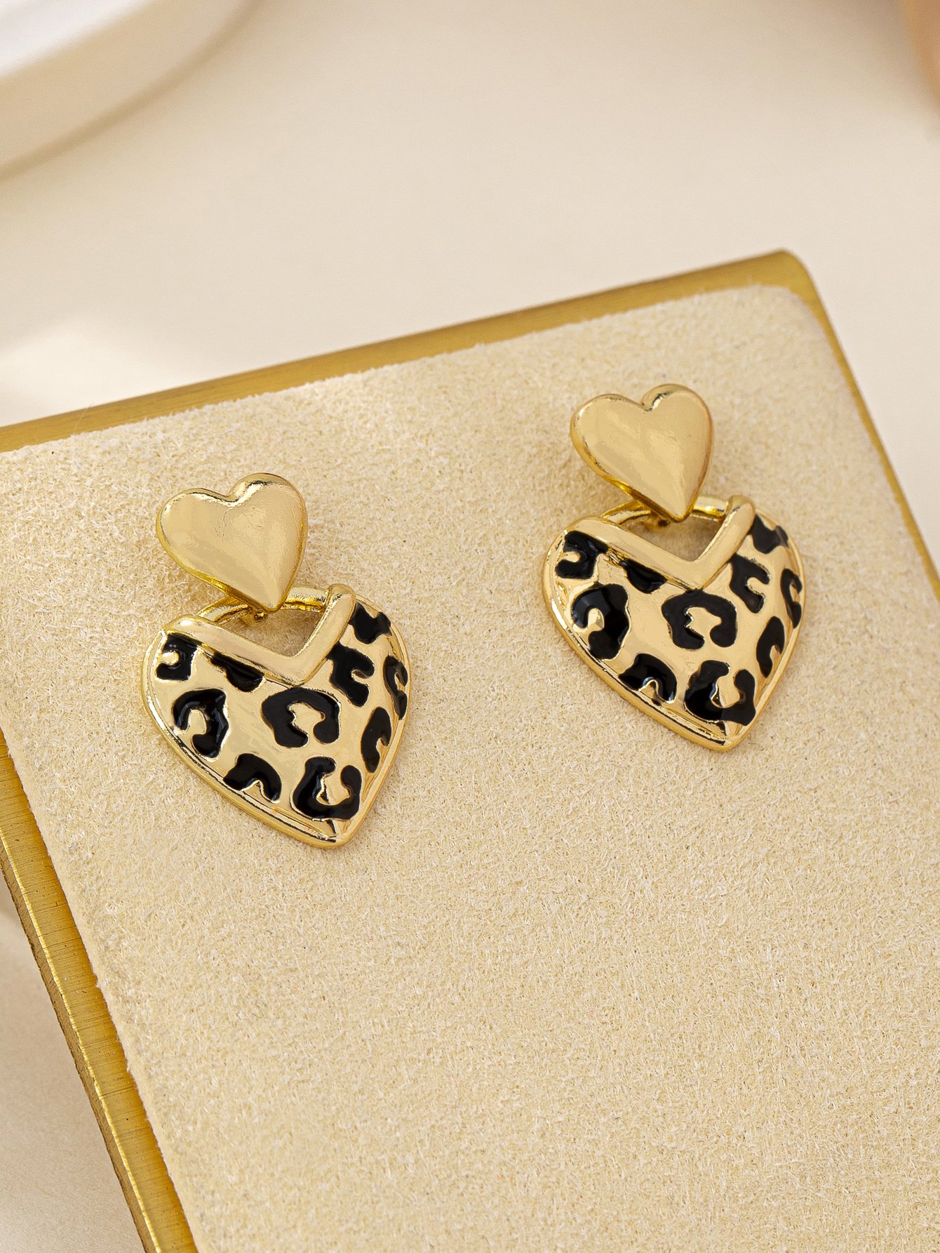 Leopard Print Heart Dangler Earrings - Multi-Color Casual Fashion.