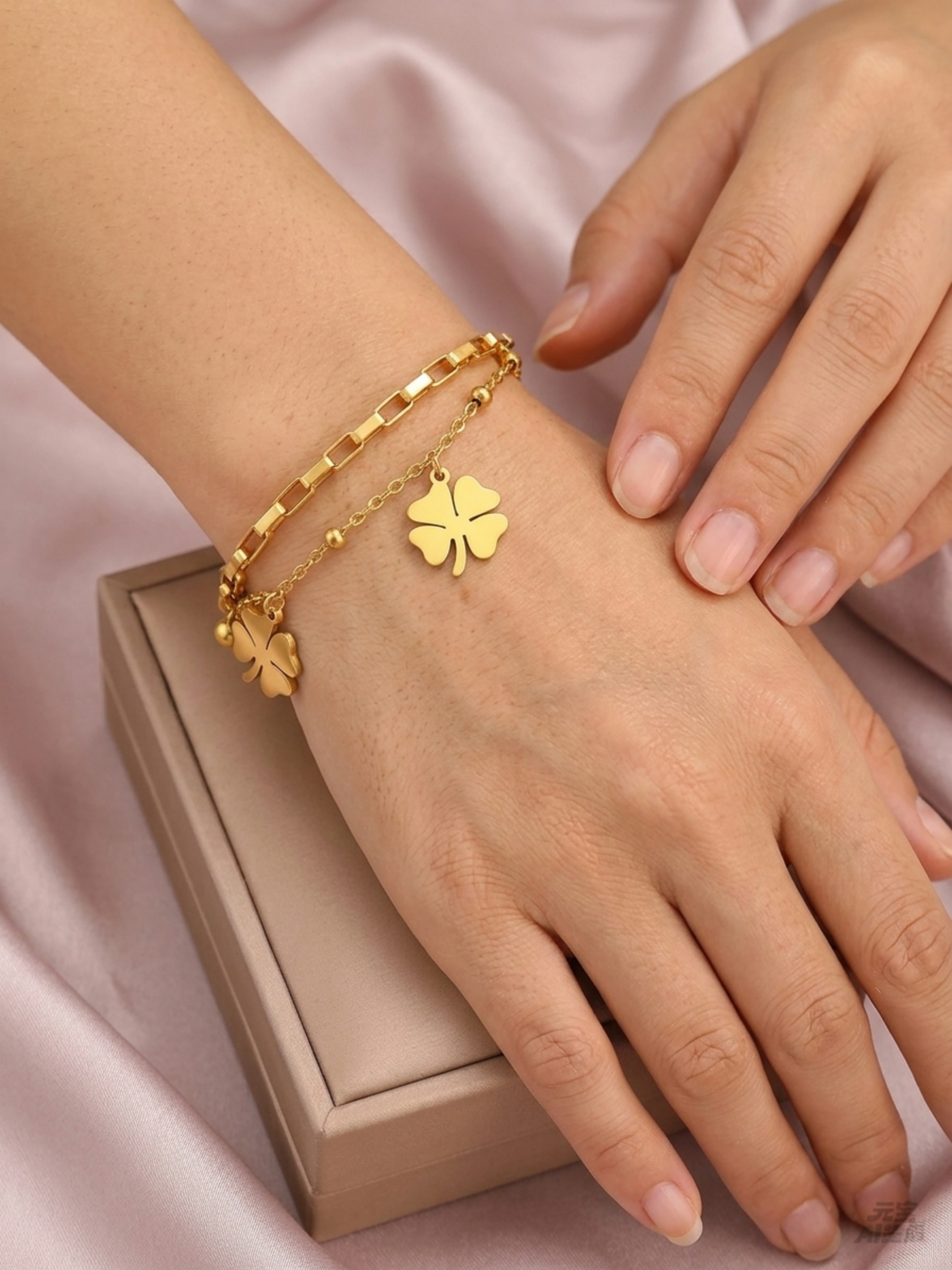Golden Clover Charm Bracelet for Women - Casual Everyday Style.
