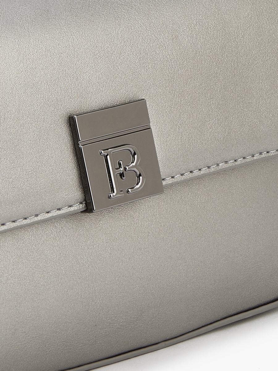 Solid Crossbody Bag with Magnetic Clasp Closure