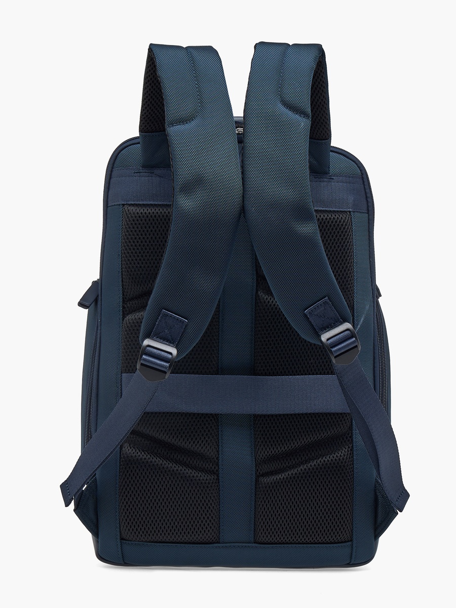 Men Textured Backpack