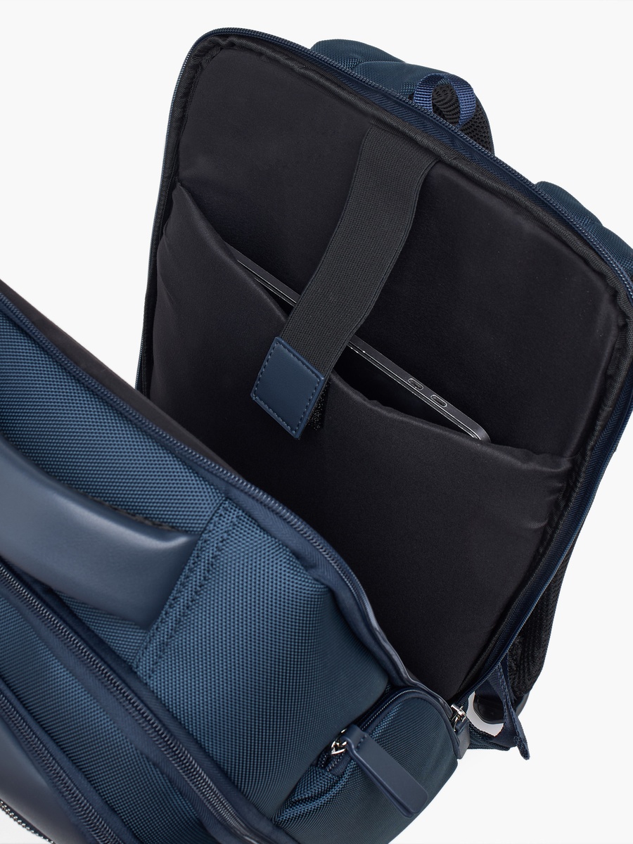 Men Textured Backpack