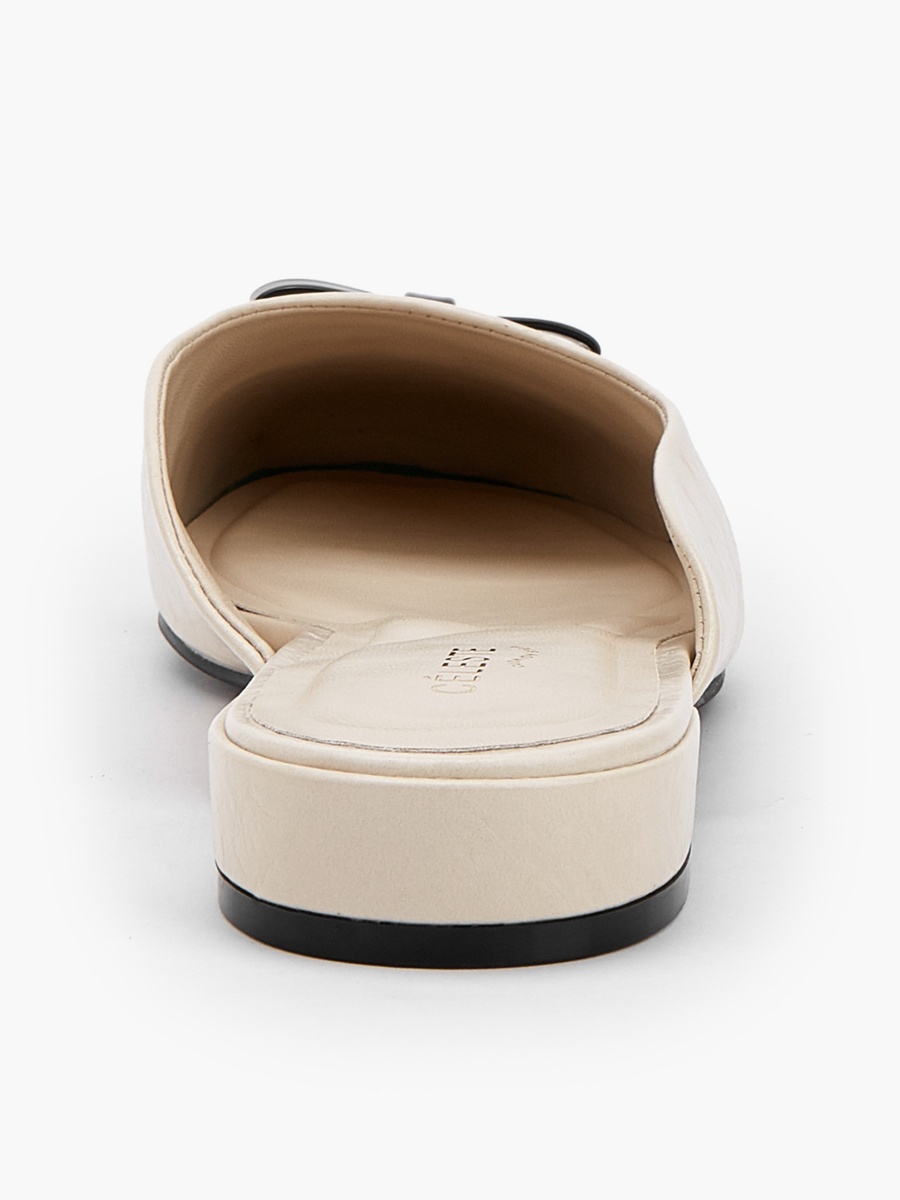 Women Crinkle Textured Mules