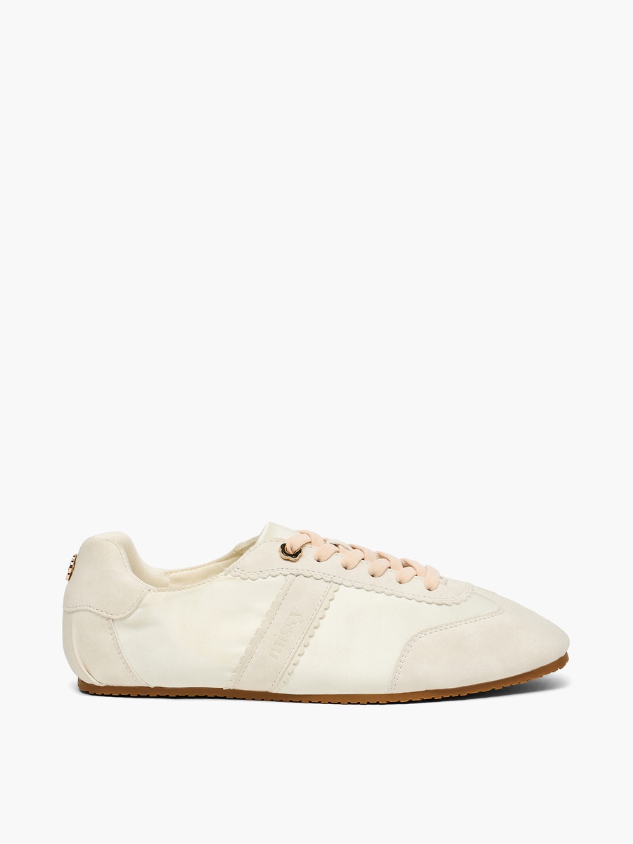 Women Scallop Trim Lace-Up Ankle Sneakers