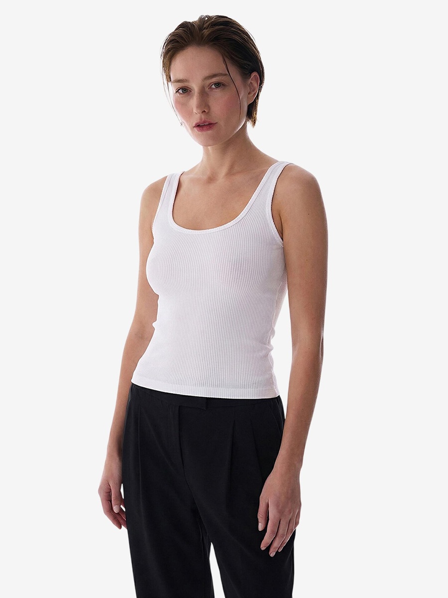 Seamless Square Neck White Tank Top
