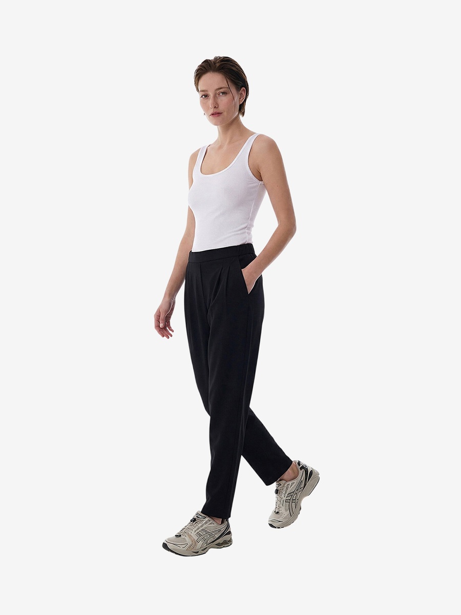 Seamless Square Neck White Tank Top