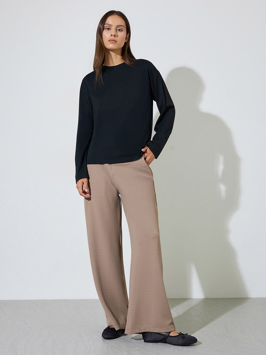 Black Solid Side Slit Long Sleeves Regular Fit T-Shirt