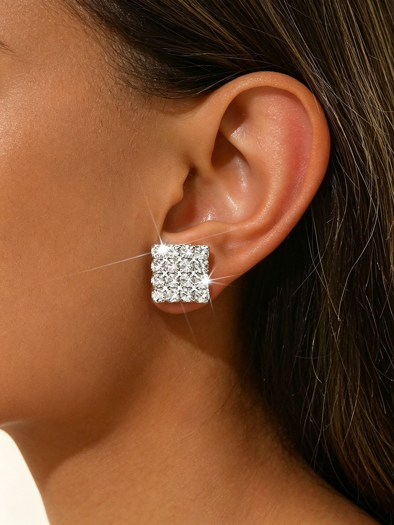 Silver Square Diamond Stud Earrings for Women - Casual Sparkle.