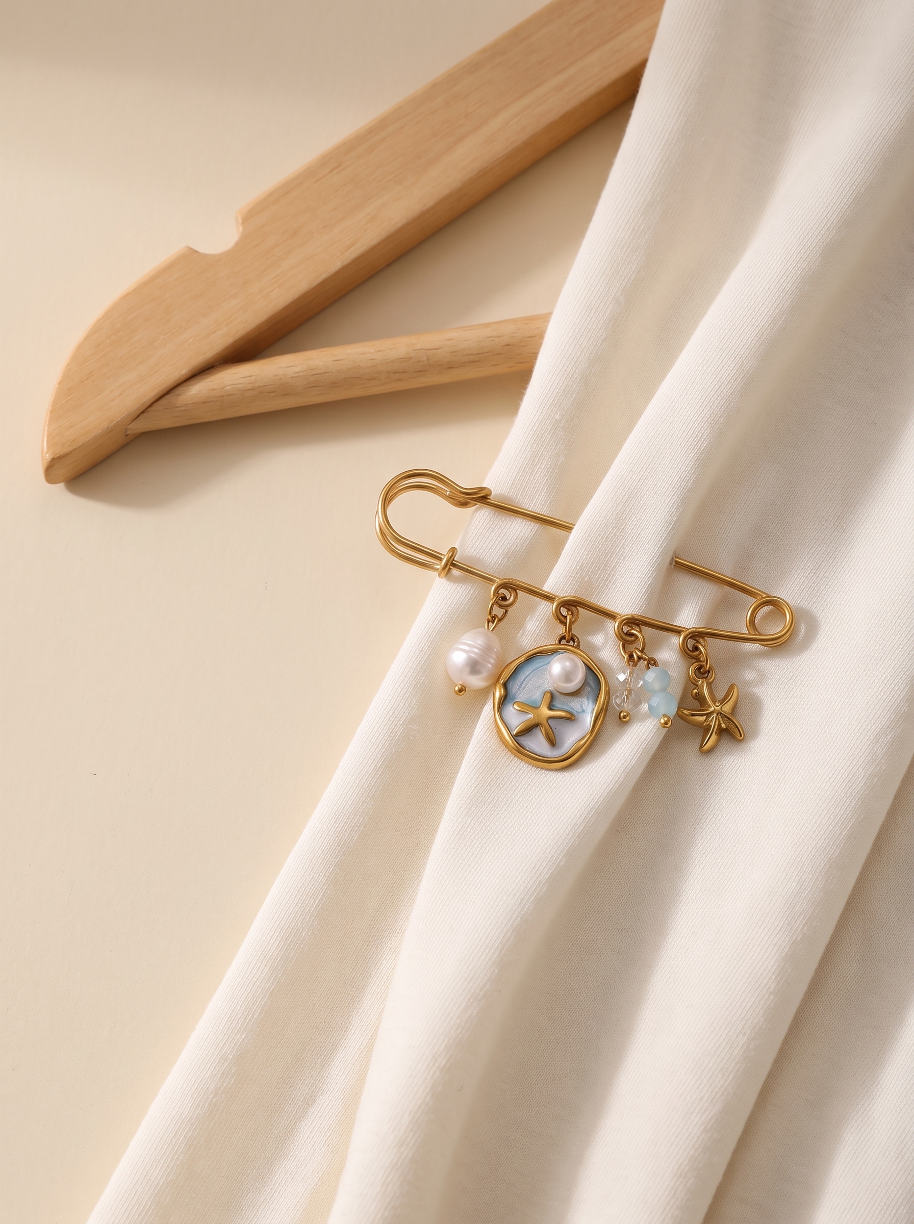 Golden Starfish Pearl Brooch Pin - PVD 18K Gold Plated Stainless Steel