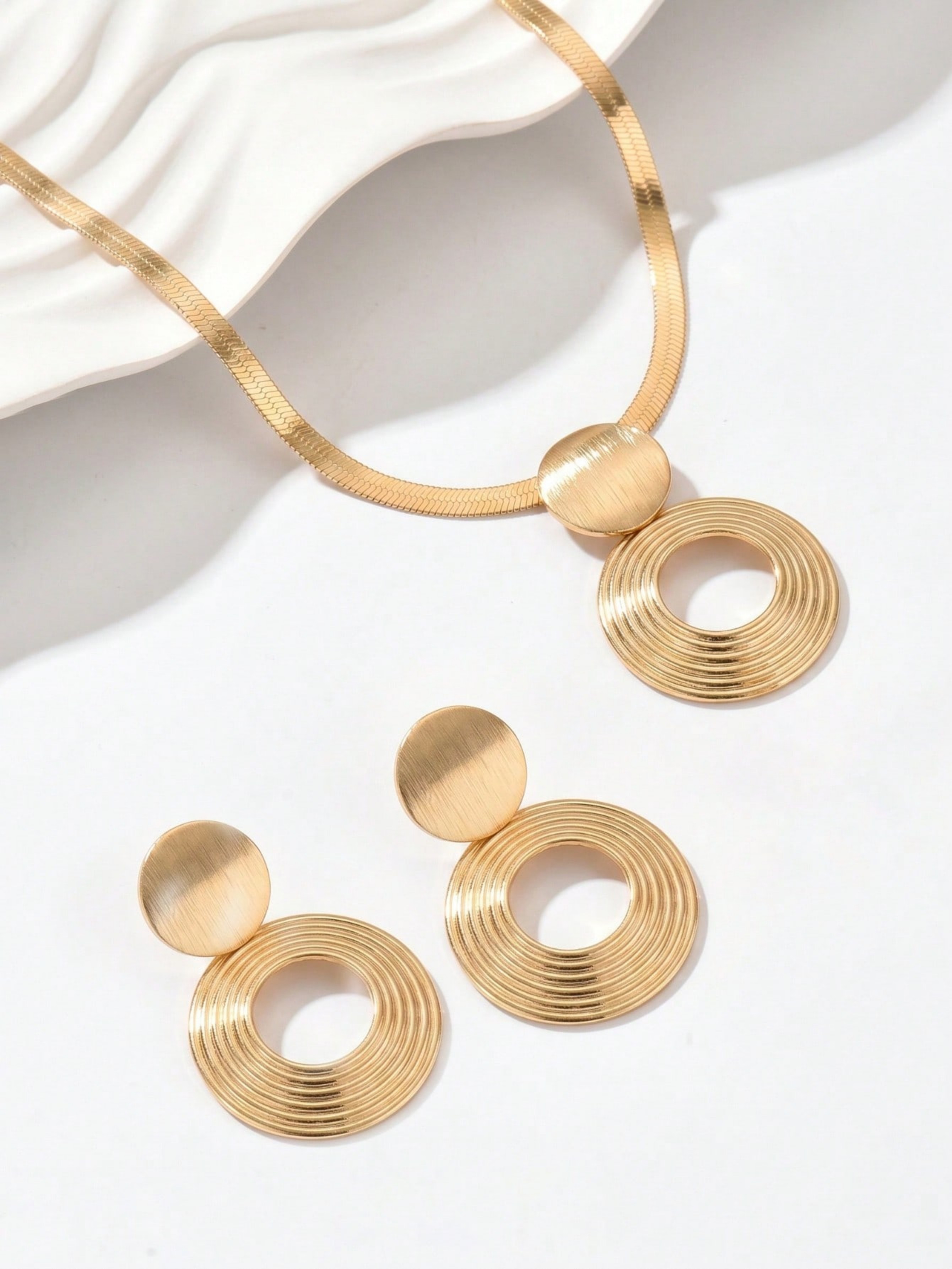 Gold Geometric Snake Chain Necklace and Earrings Set