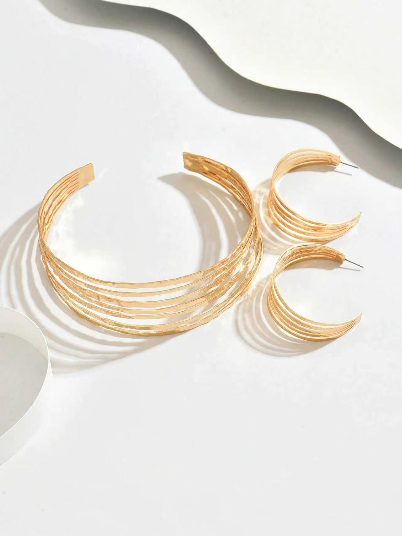 Golden Hammered Choker and Hoop Earring Set
