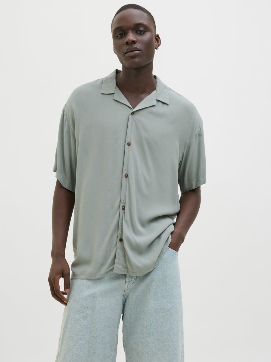 Green Resort Collar Solid Shirt